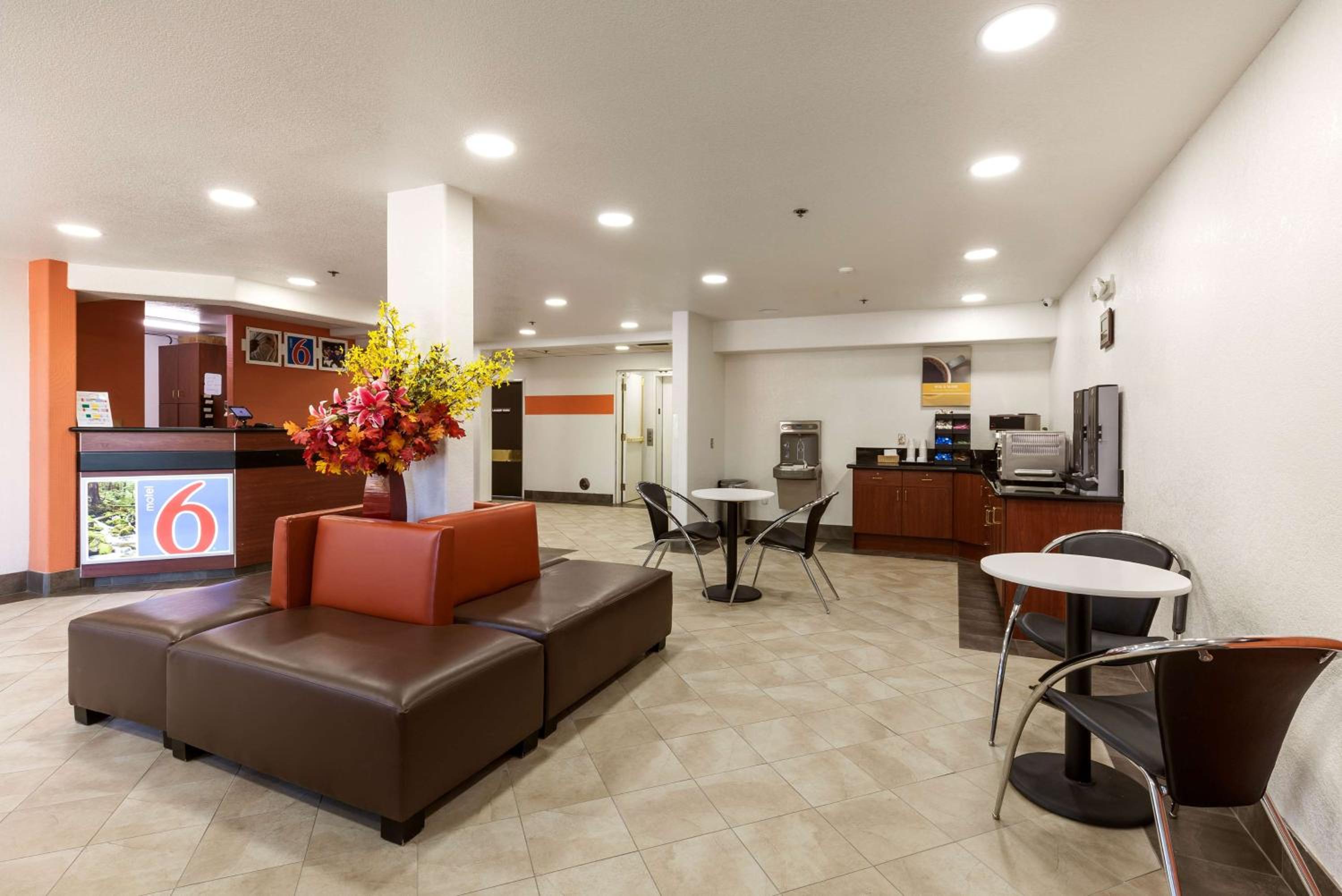 Motel 6-Dixon, CA - Property Image 2