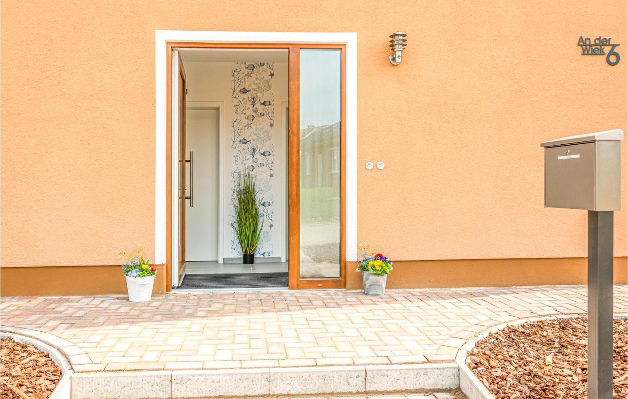 4 Bedroom Amazing Home In Klütz