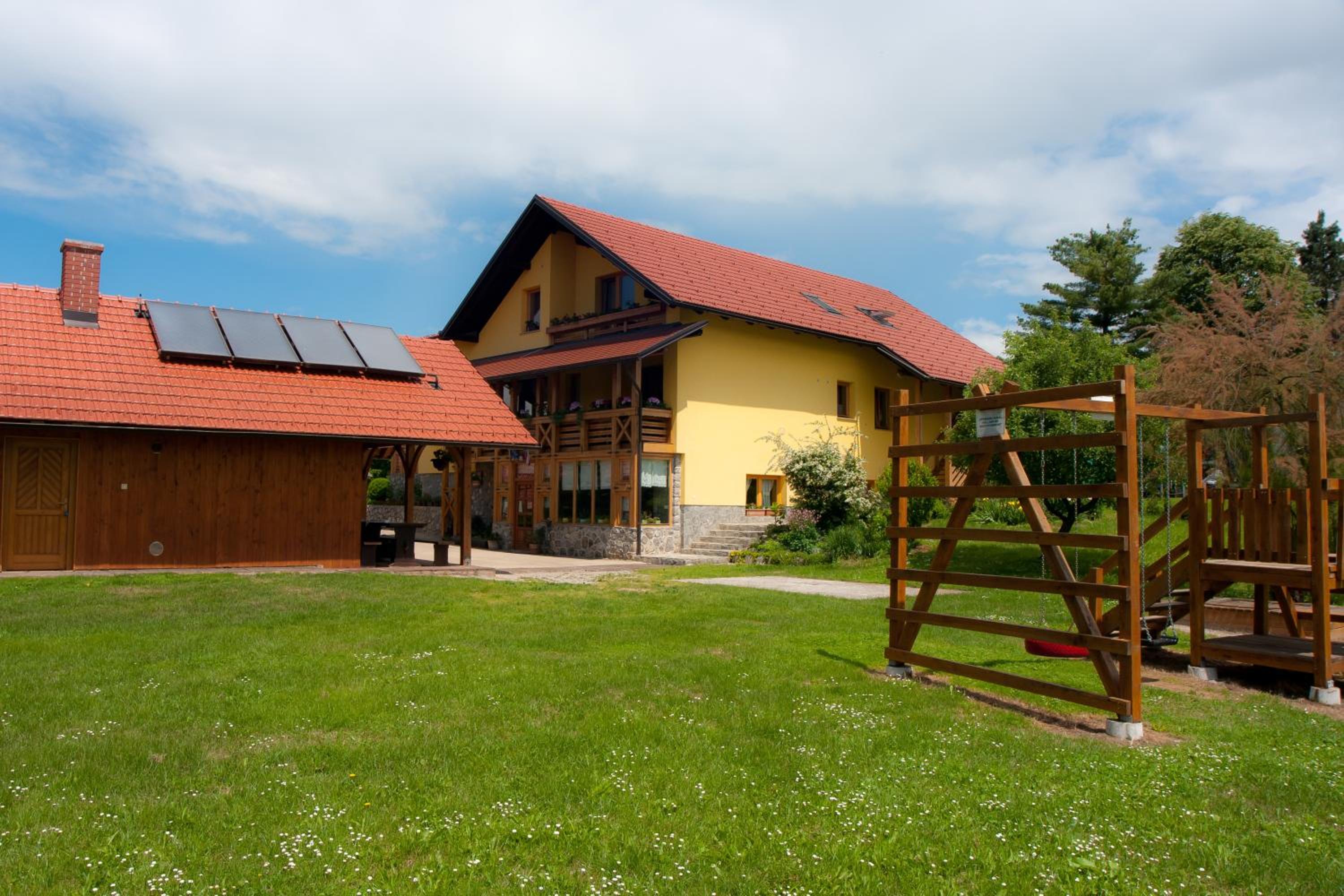 Photo 6