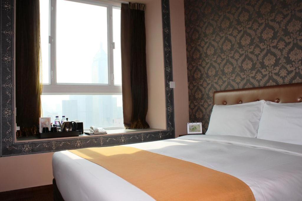 Best Western Hotel Causeway Bay - Image 4