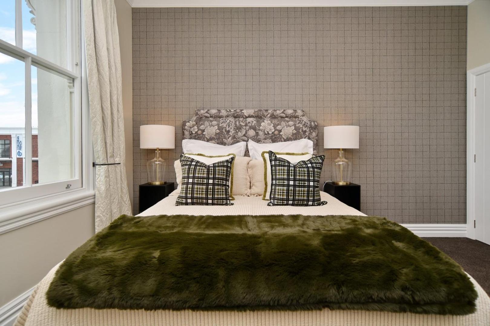 Kaiapoi Luxury Accommodation 2 - Bookahome view 2