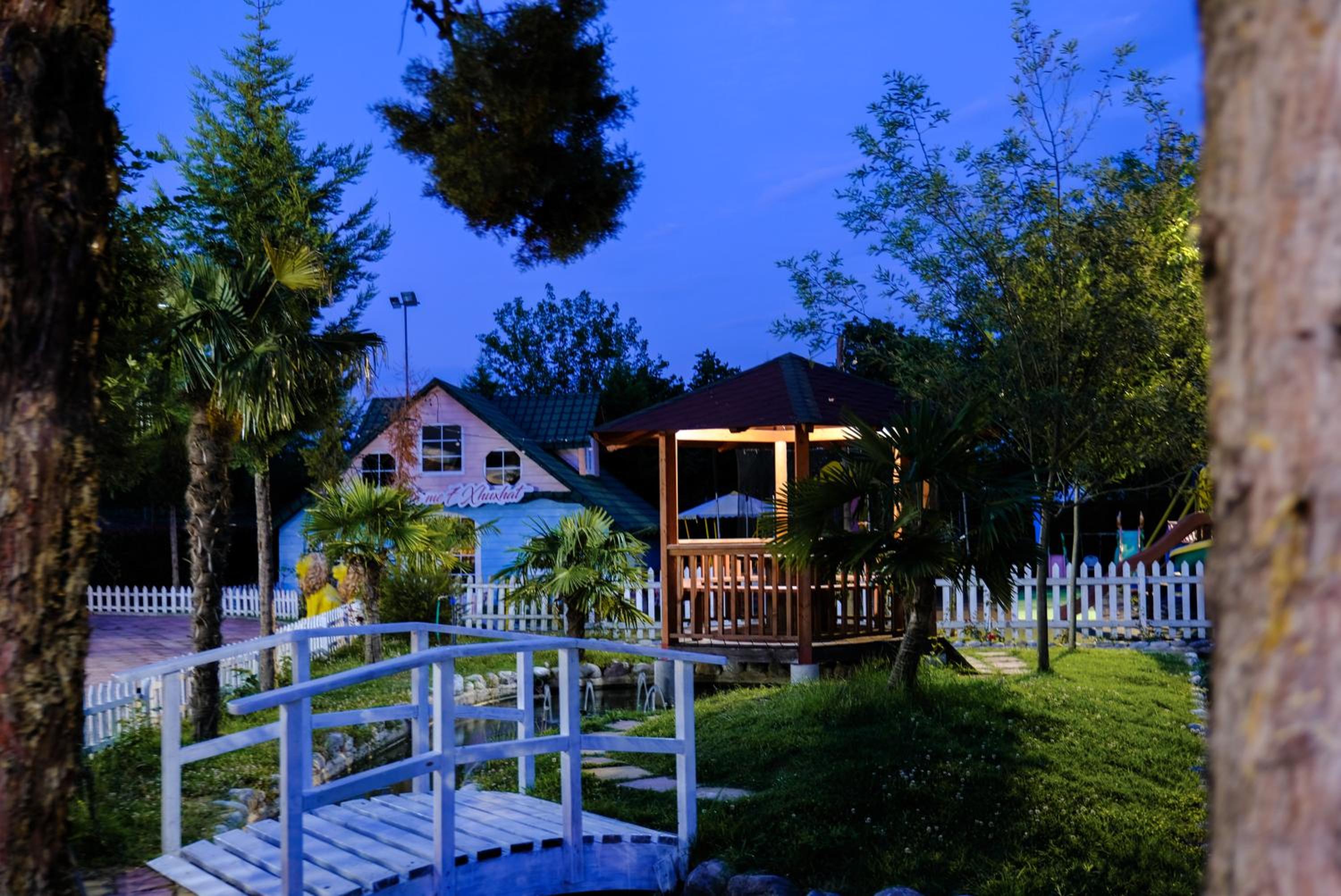 Gardenland Resort