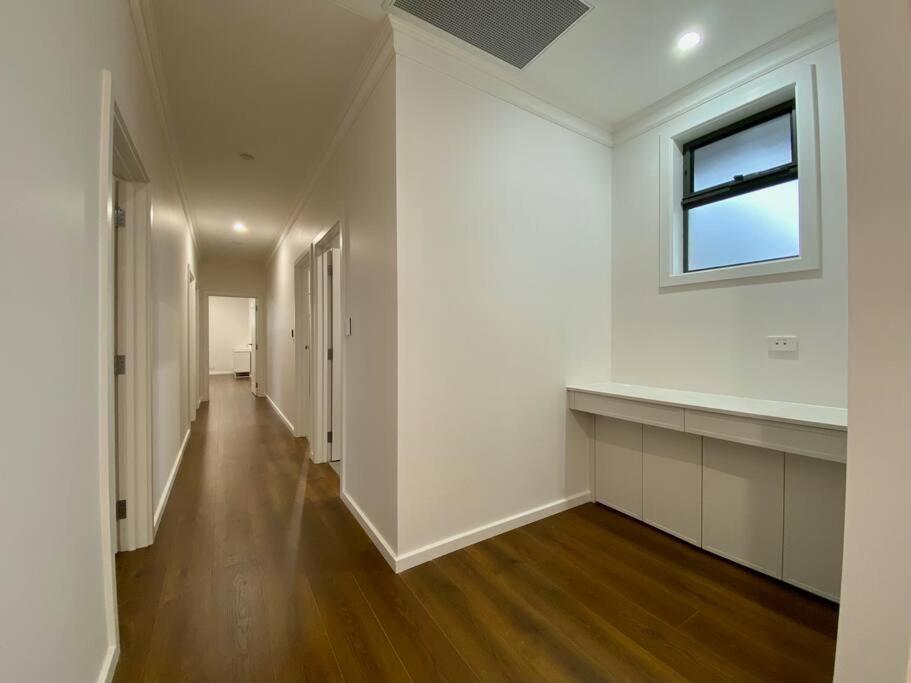 New Spacious Luxury 5 Bedroom Mansion in Unley