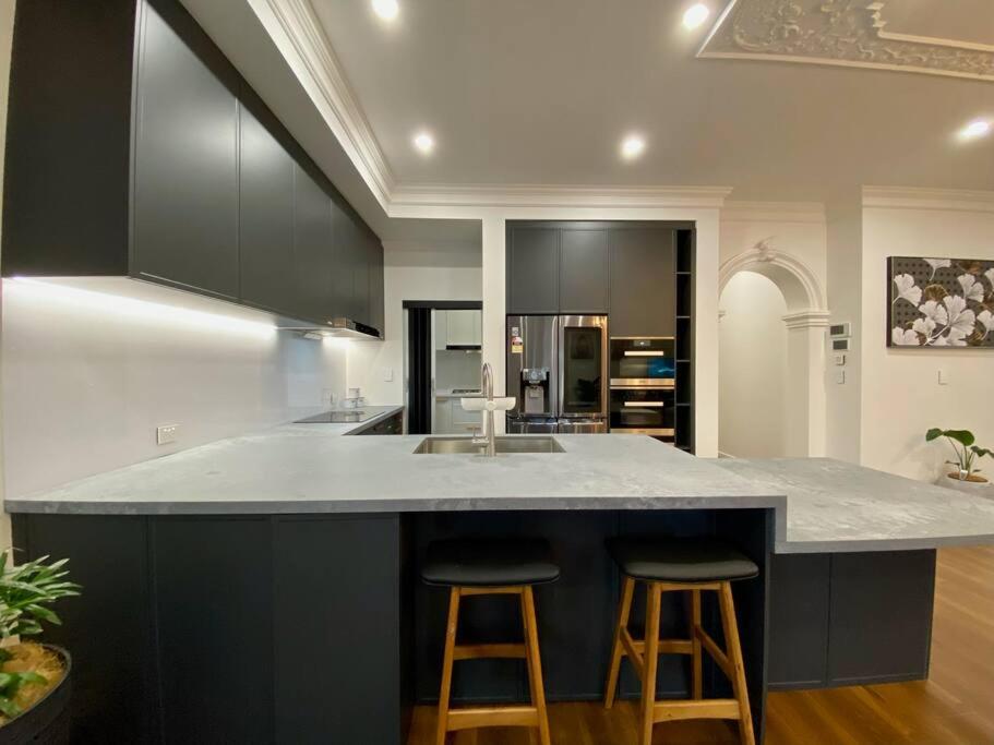 New Spacious Luxury 5 Bedroom Mansion in Unley