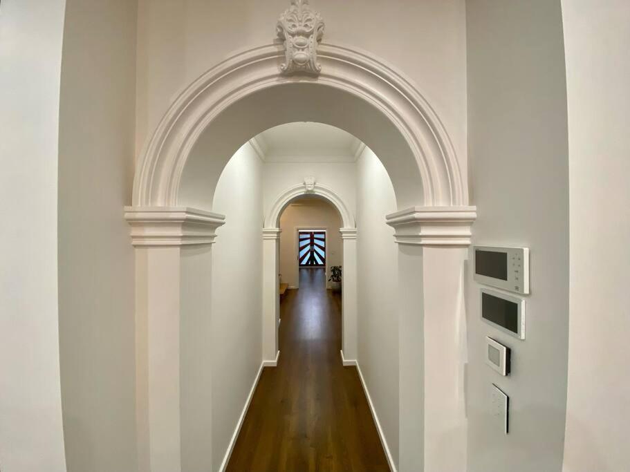 New Spacious Luxury 5 Bedroom Mansion in Unley
