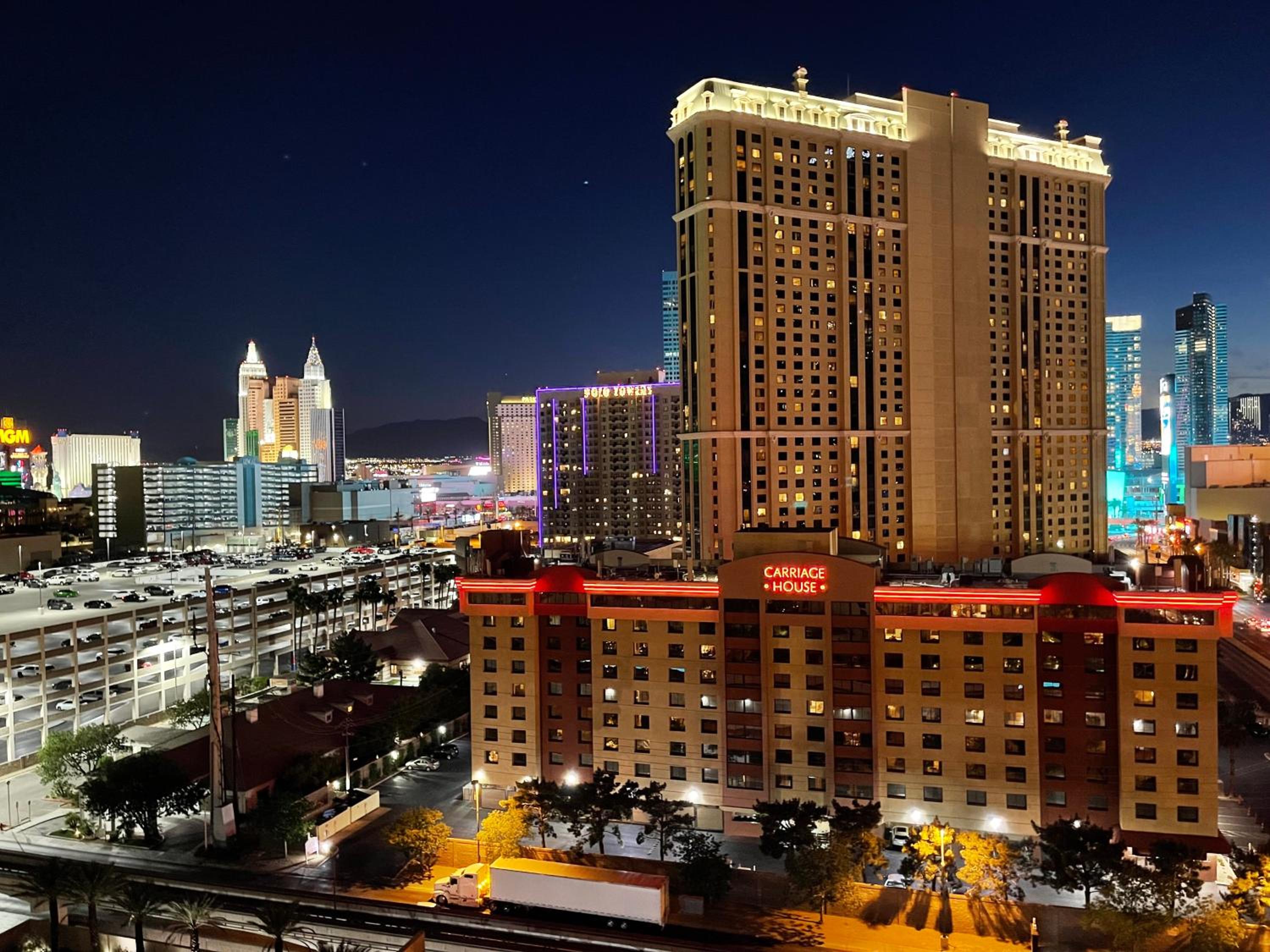 Luxury Studio MGM Signature, Great Location, Lazy River, No Resort Fees view 3