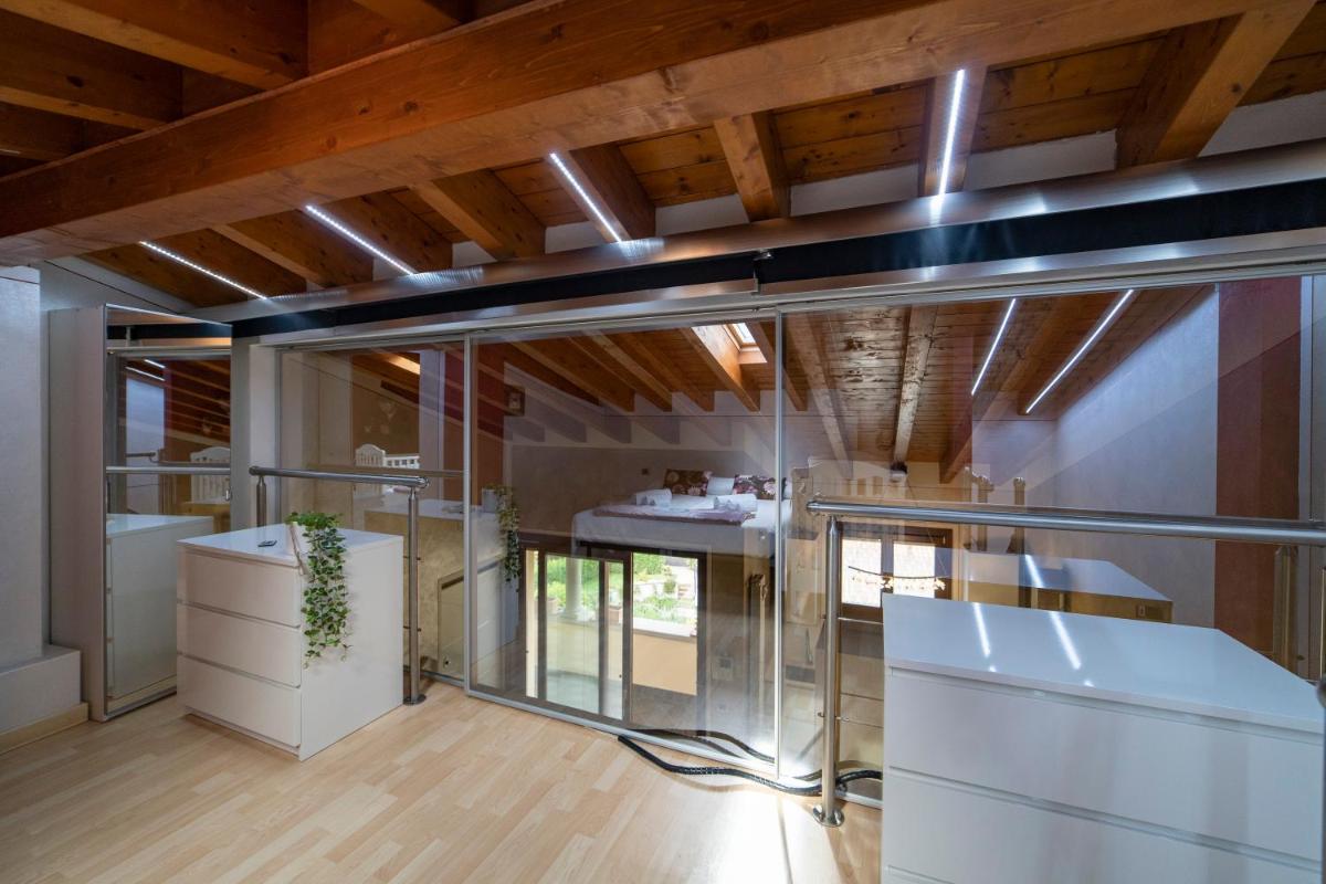 DIAMOND SUITE view 2