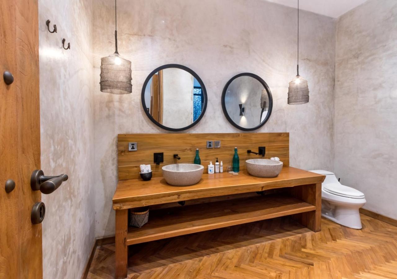 Villa Wolfe by Villa Finder