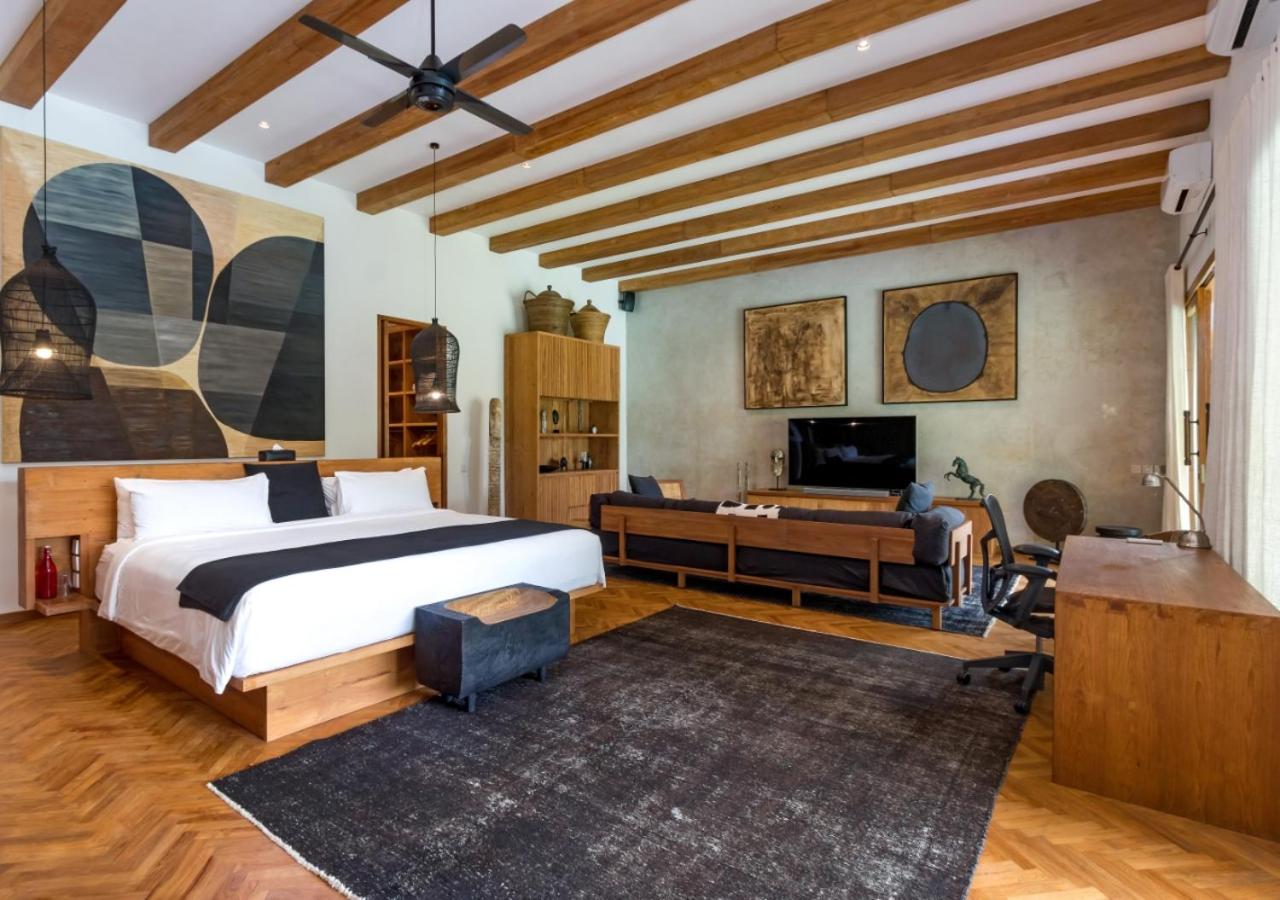 Villa Wolfe by Villa Finder