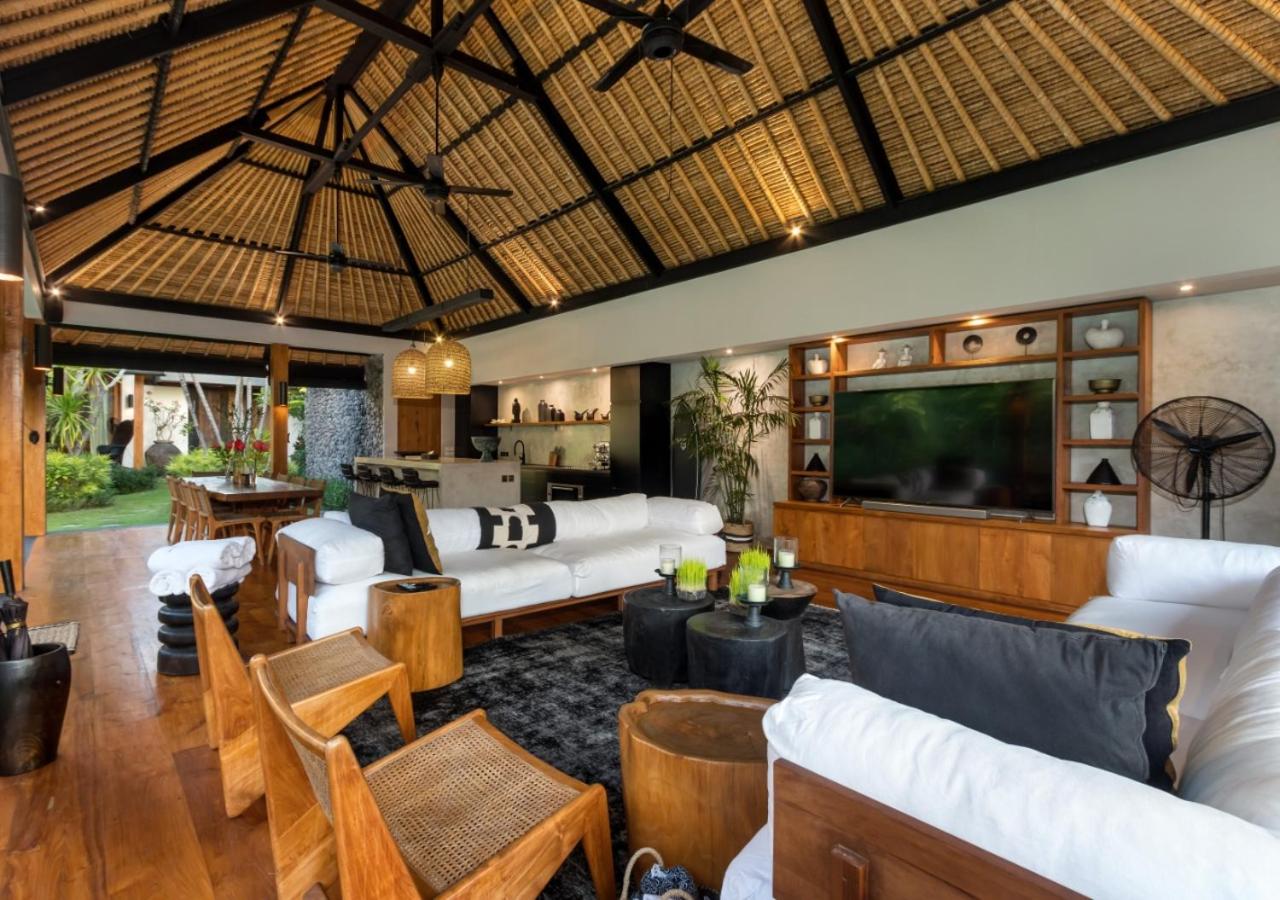 Villa Wolfe by Villa Finder