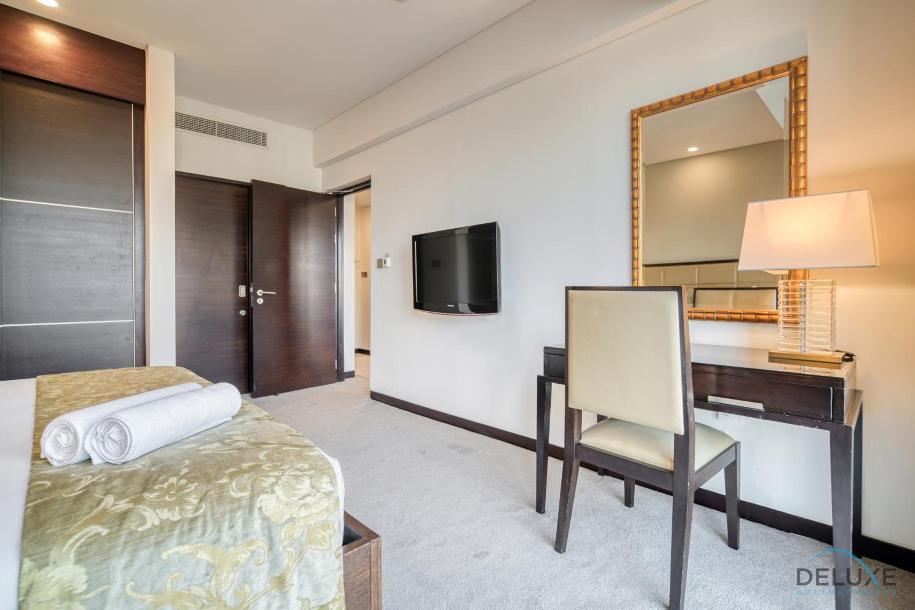 Pristine 1BR in The Address Residences Dubai Marina by Deluxe Holiday Homes