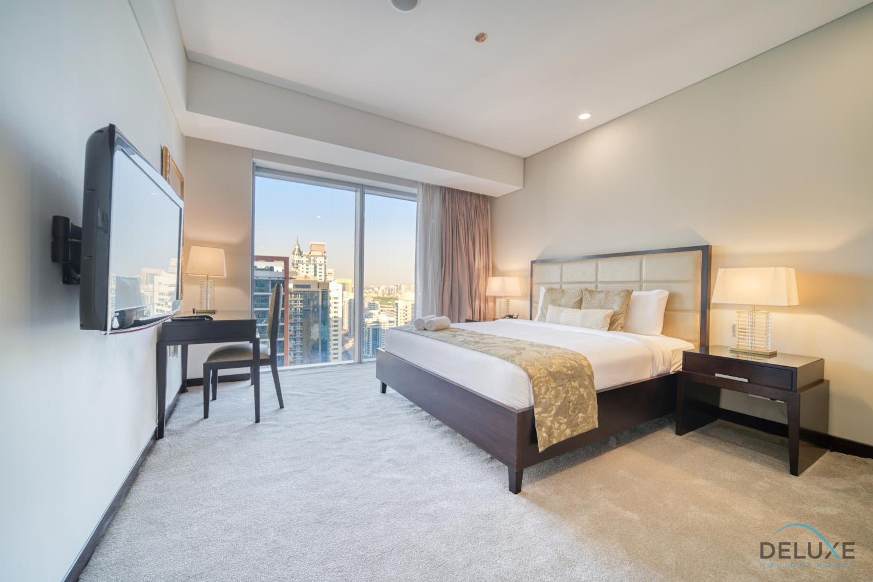 Pristine 1BR in The Address Residences Dubai Marina by Deluxe Holiday Homes