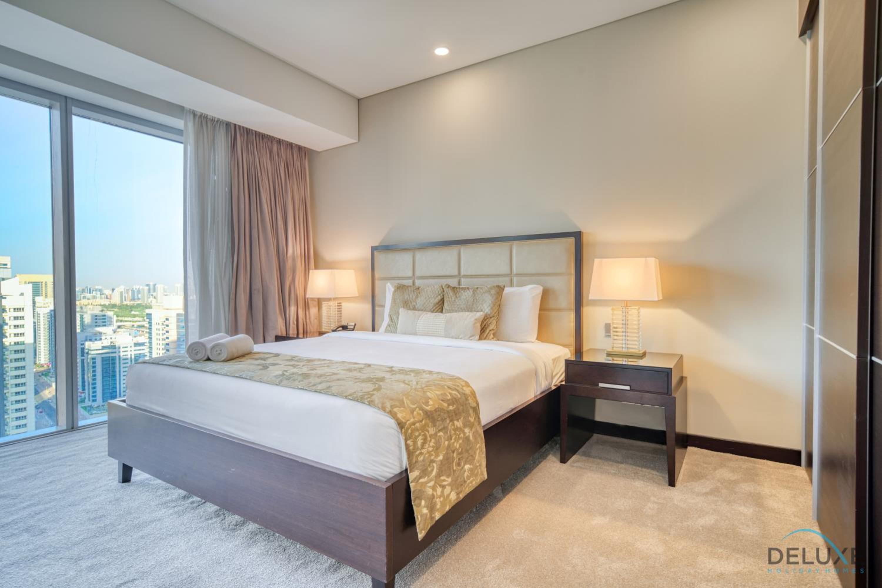 Pristine 1BR in The Address Residences Dubai Marina by Deluxe Holiday Homes