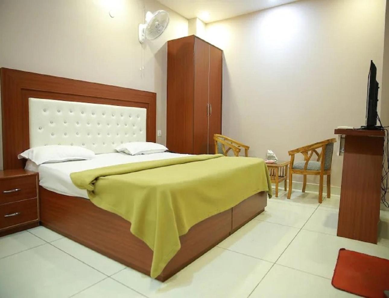 Hotel Kings, Rohtak view 5