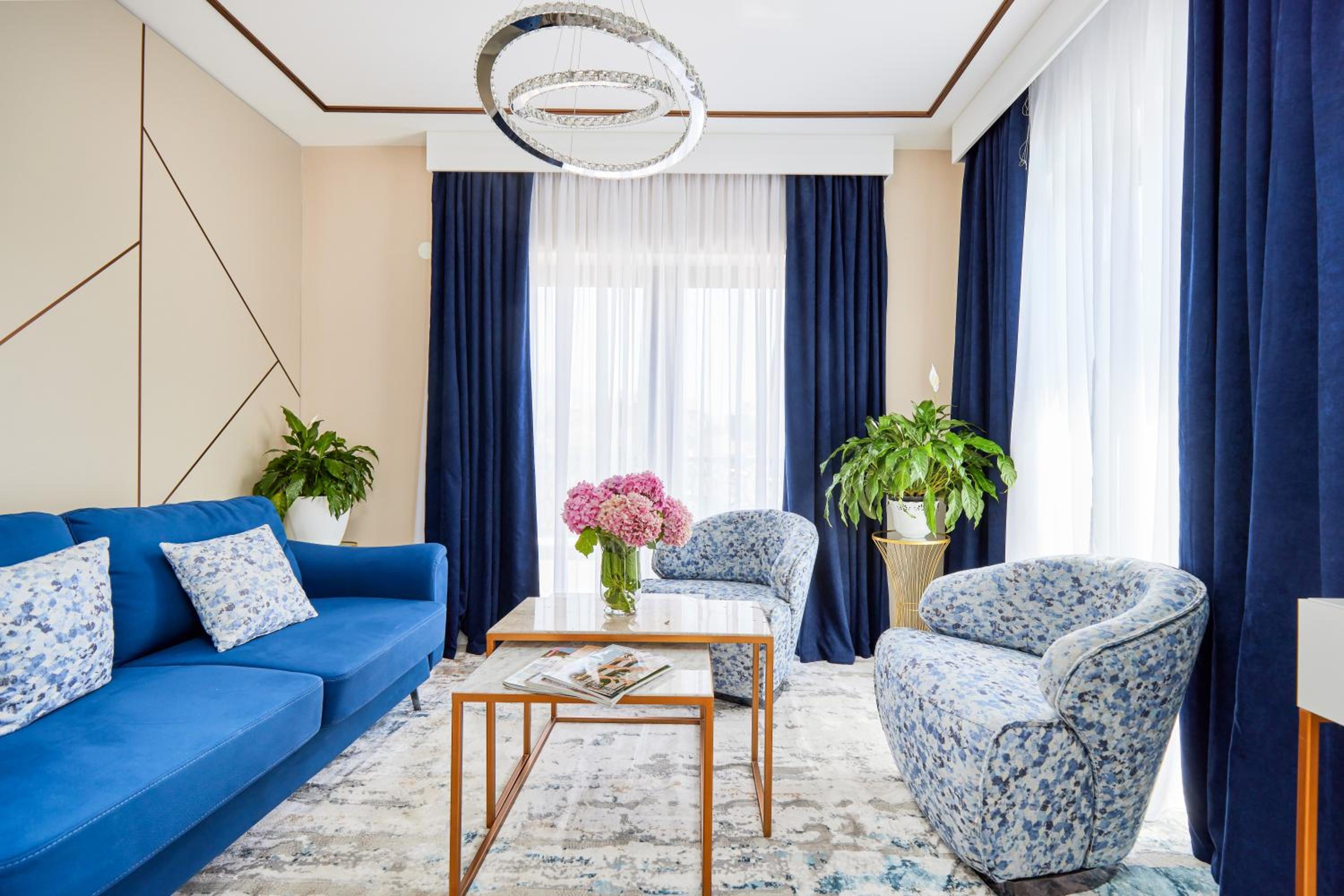 Moderna Luxury Apartments with HEATED pool view 3