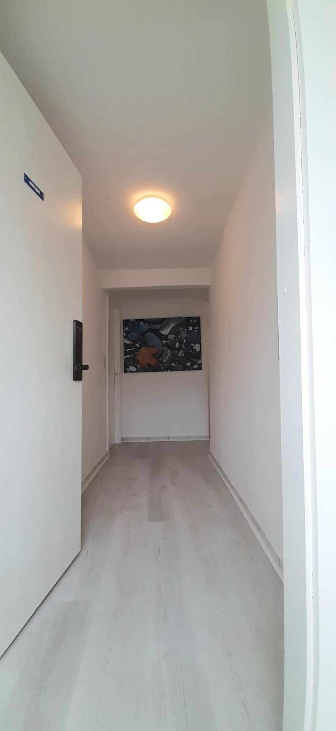 Blue Lagoon Holiday Apartments & Double Room with Balcony