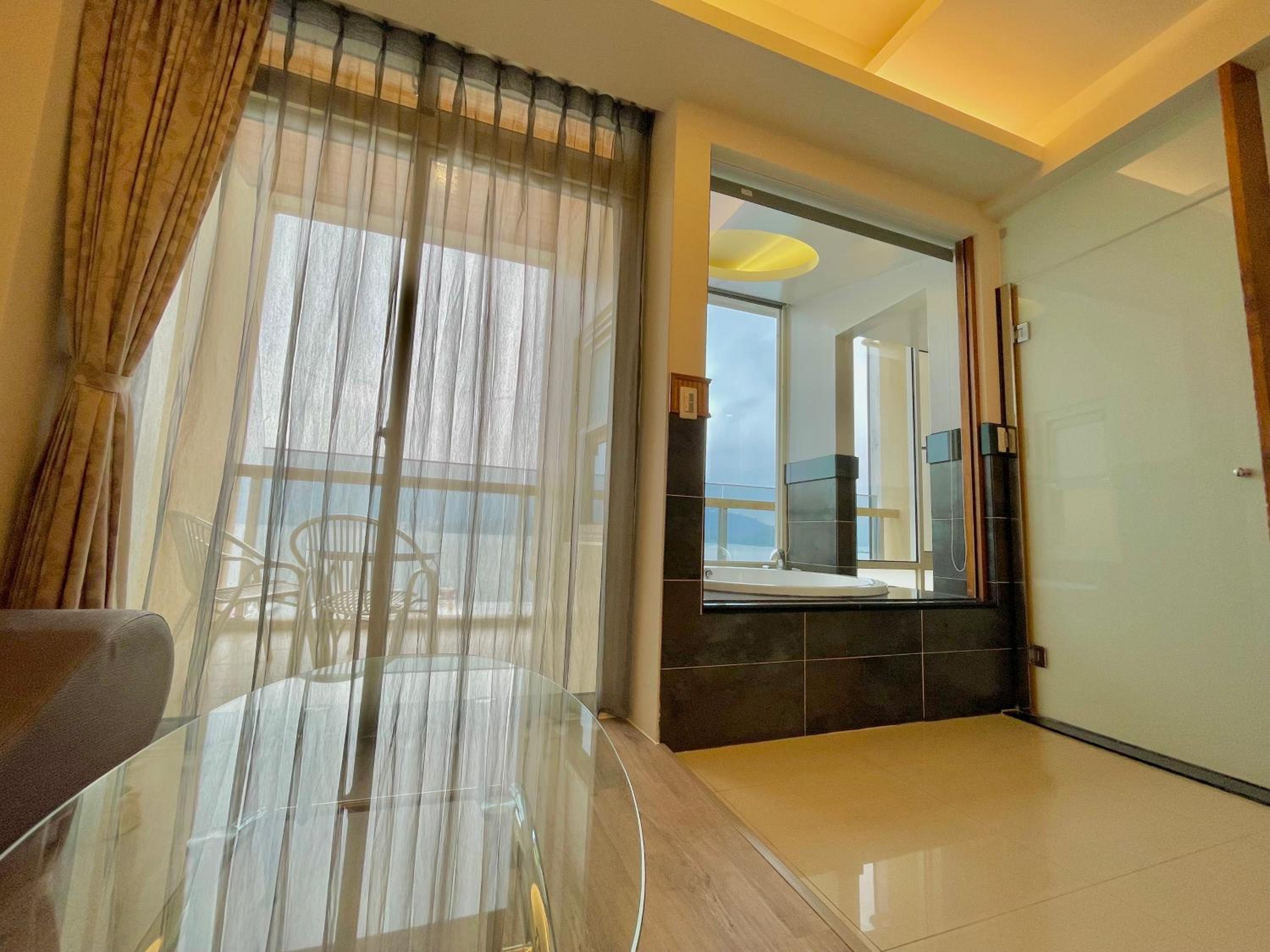 Ming Hu B&B