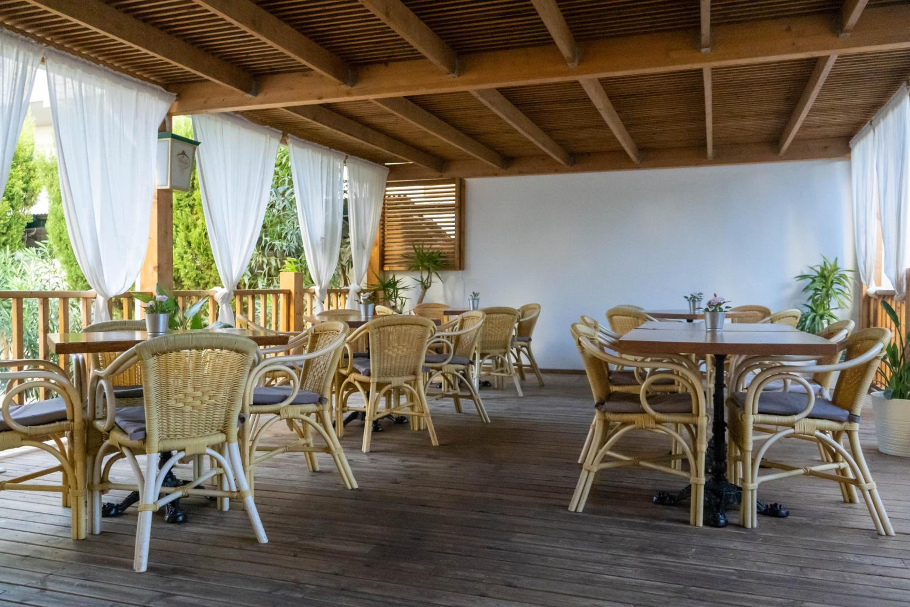 Playa de Palma Vacations - Coral beach house  food - Property Image 1