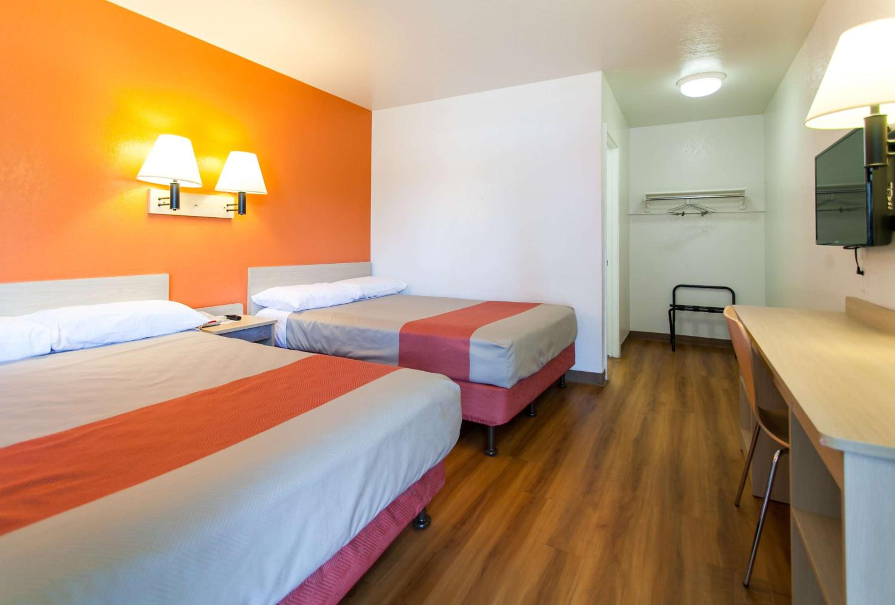 Rosemead Vacations - Motel 6-Rosemead, CA - Los Angeles - Property Image 45