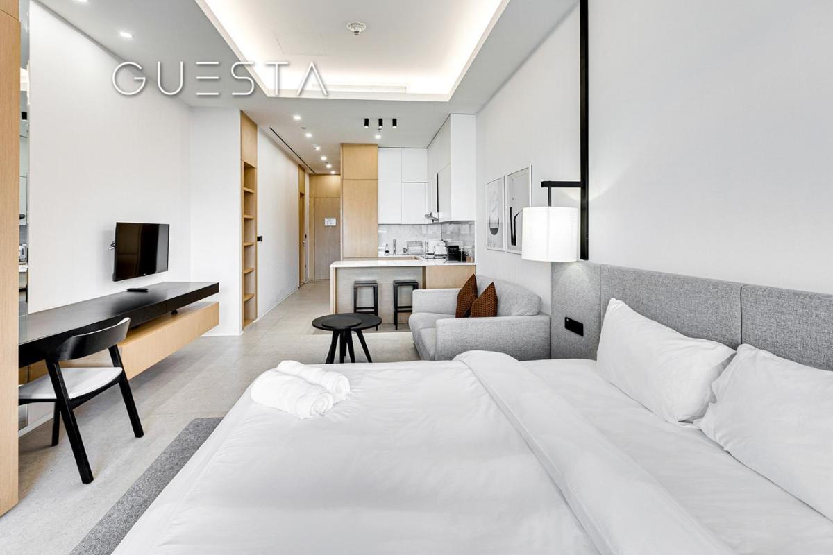 Royal Amwaj Apartments at Anantara, Palm Jumeirah, Free beach and pool access