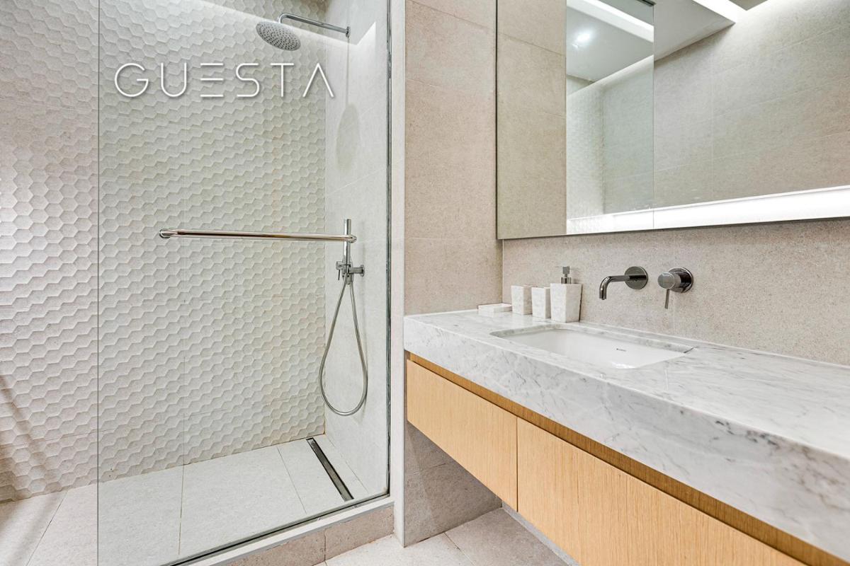 Royal Amwaj Apartments at Anantara, Palm Jumeirah, Free beach and pool access