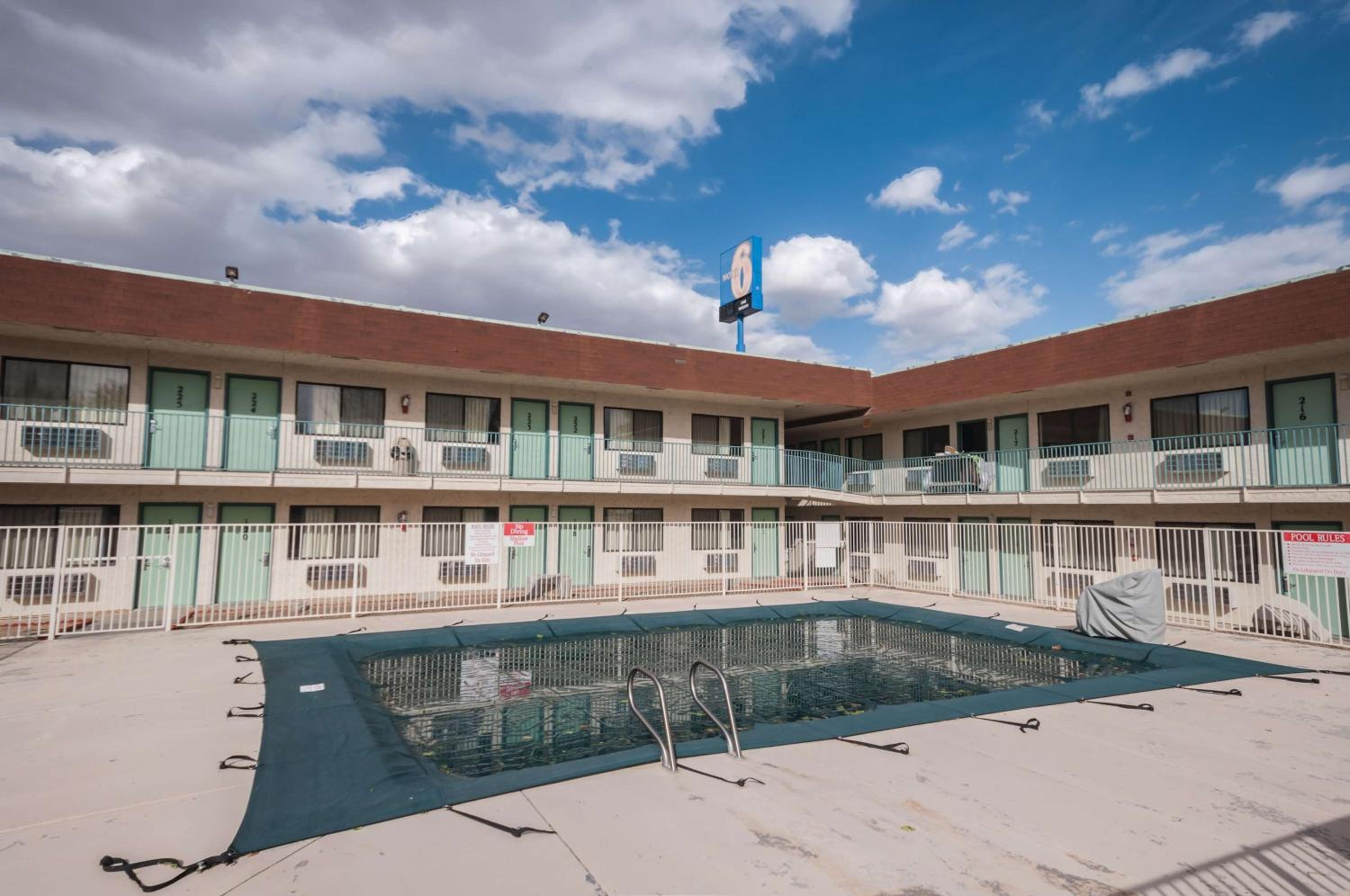Green River Vacations - Motel 6-Green River, UT - Property Image 5
