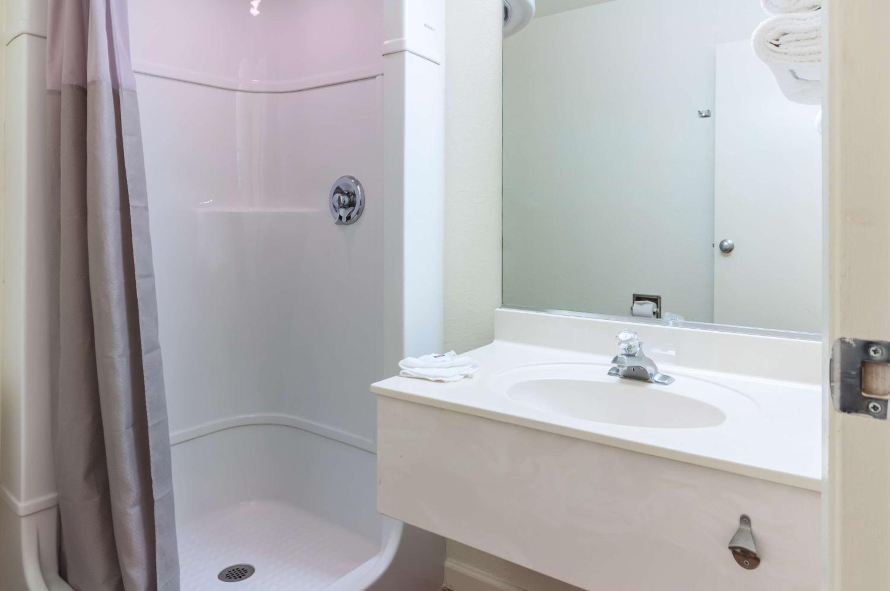 Green River Vacations - Motel 6-Green River, UT - Property Image 10