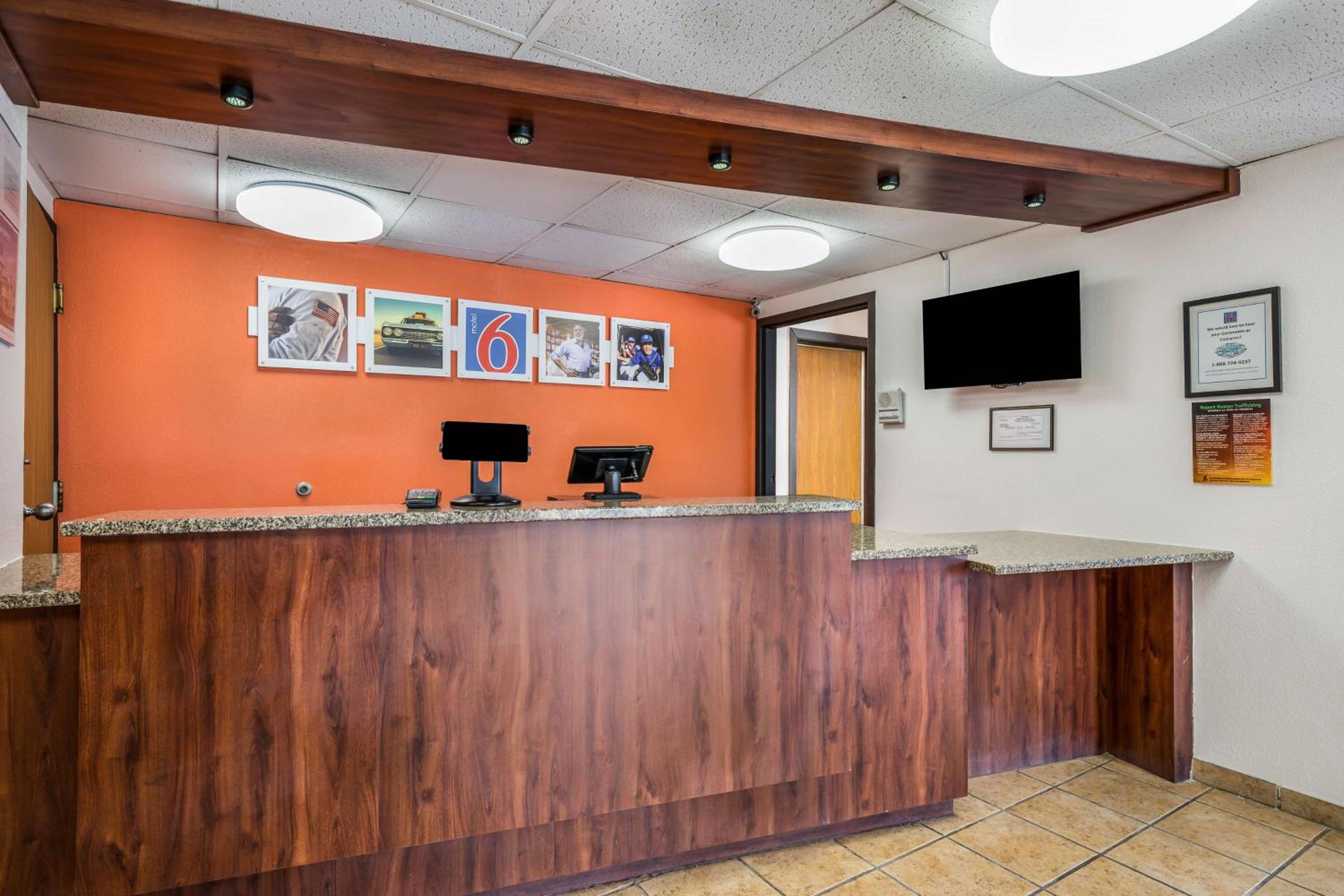 New York City Vacations - Motel 6-Madison, WI - East - Property Image 26