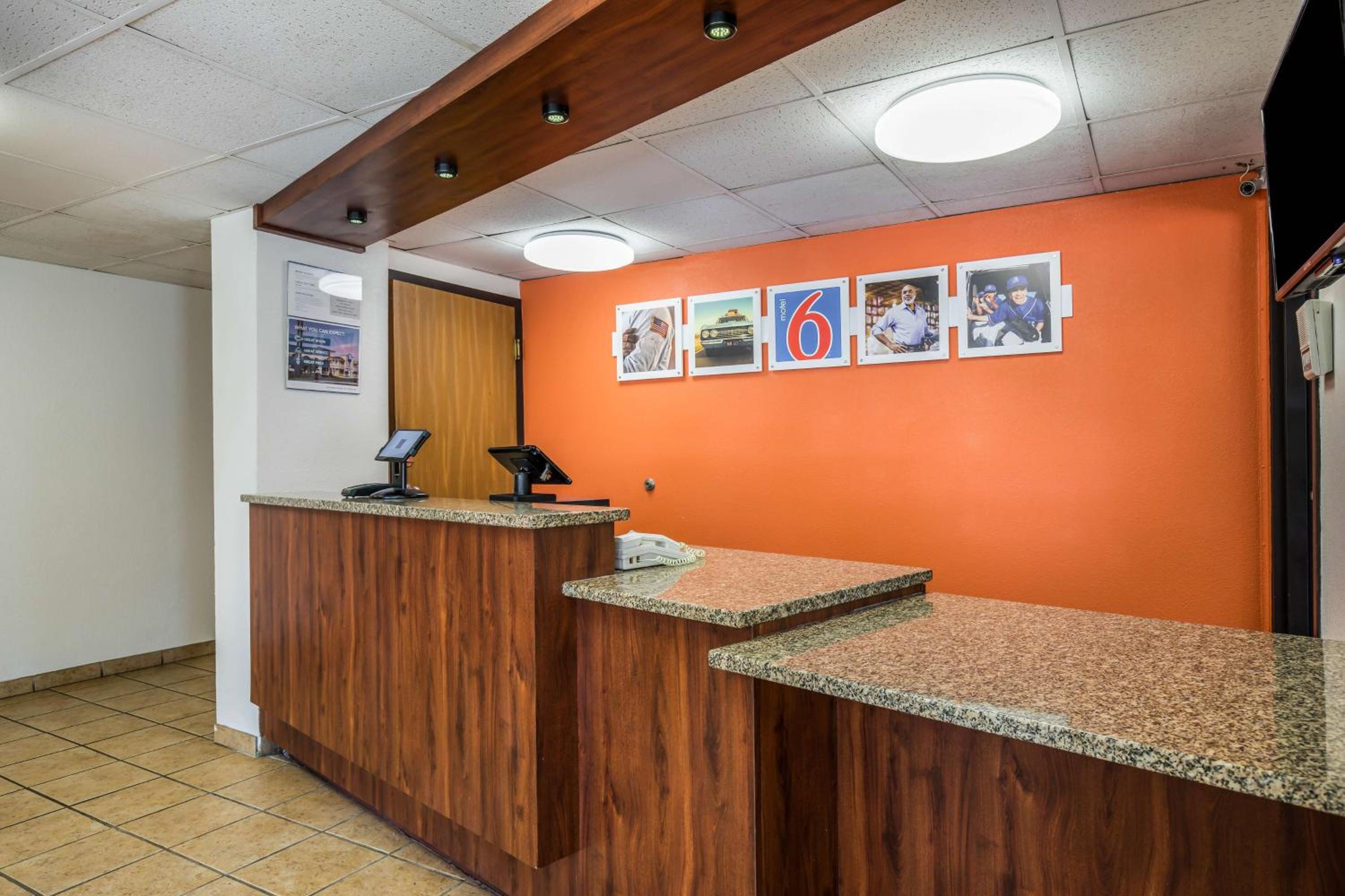 New York City Vacations - Motel 6-Madison, WI - East - Property Image 25