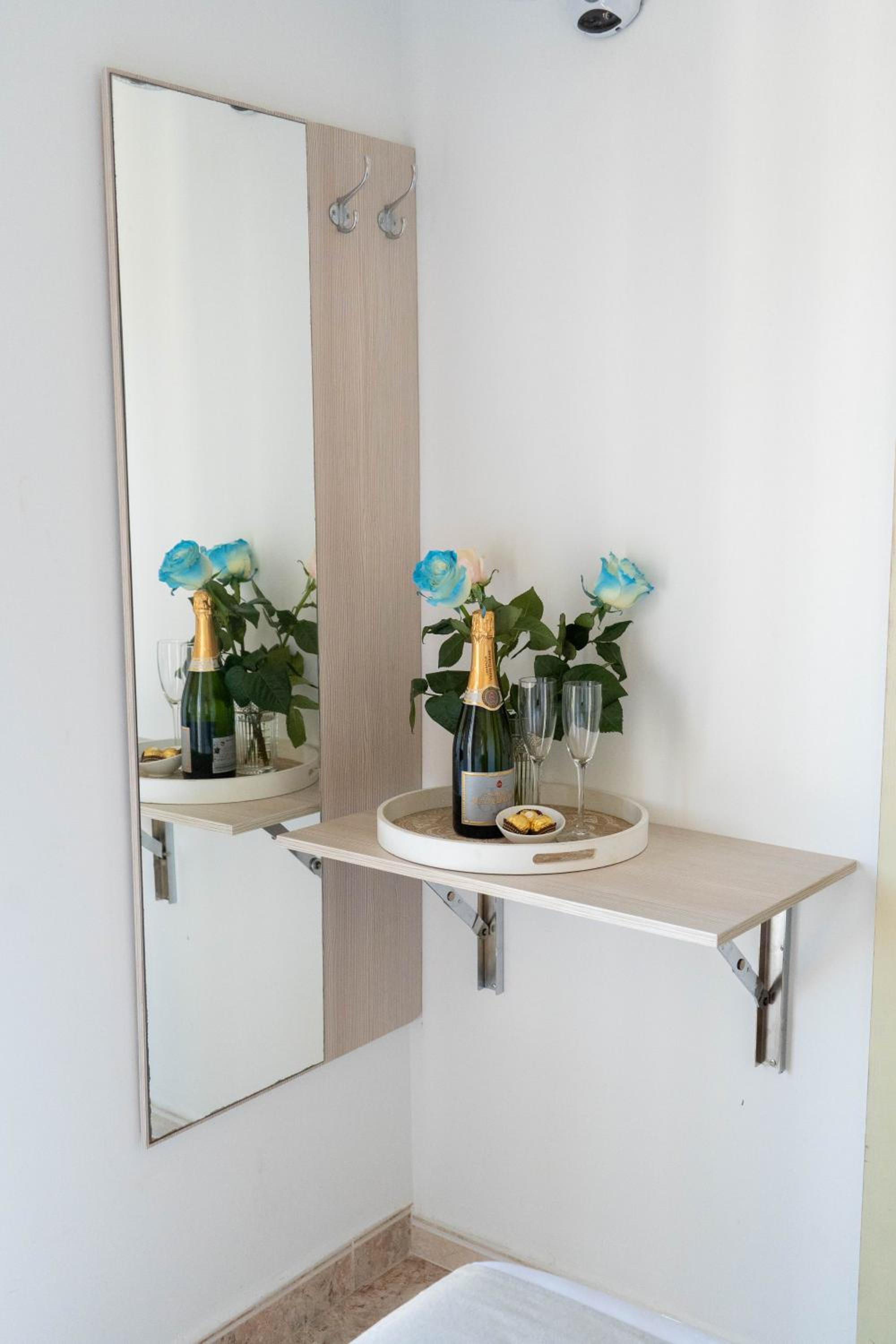 Playa de Palma Vacations - Coral beach house  food - Property Image 3