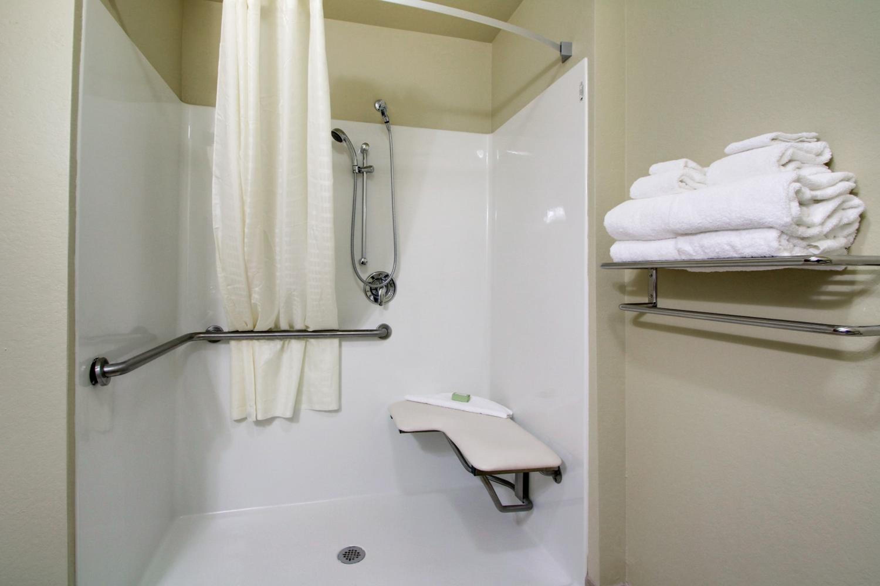 Cobblestone Inn & Suites - Schuyler