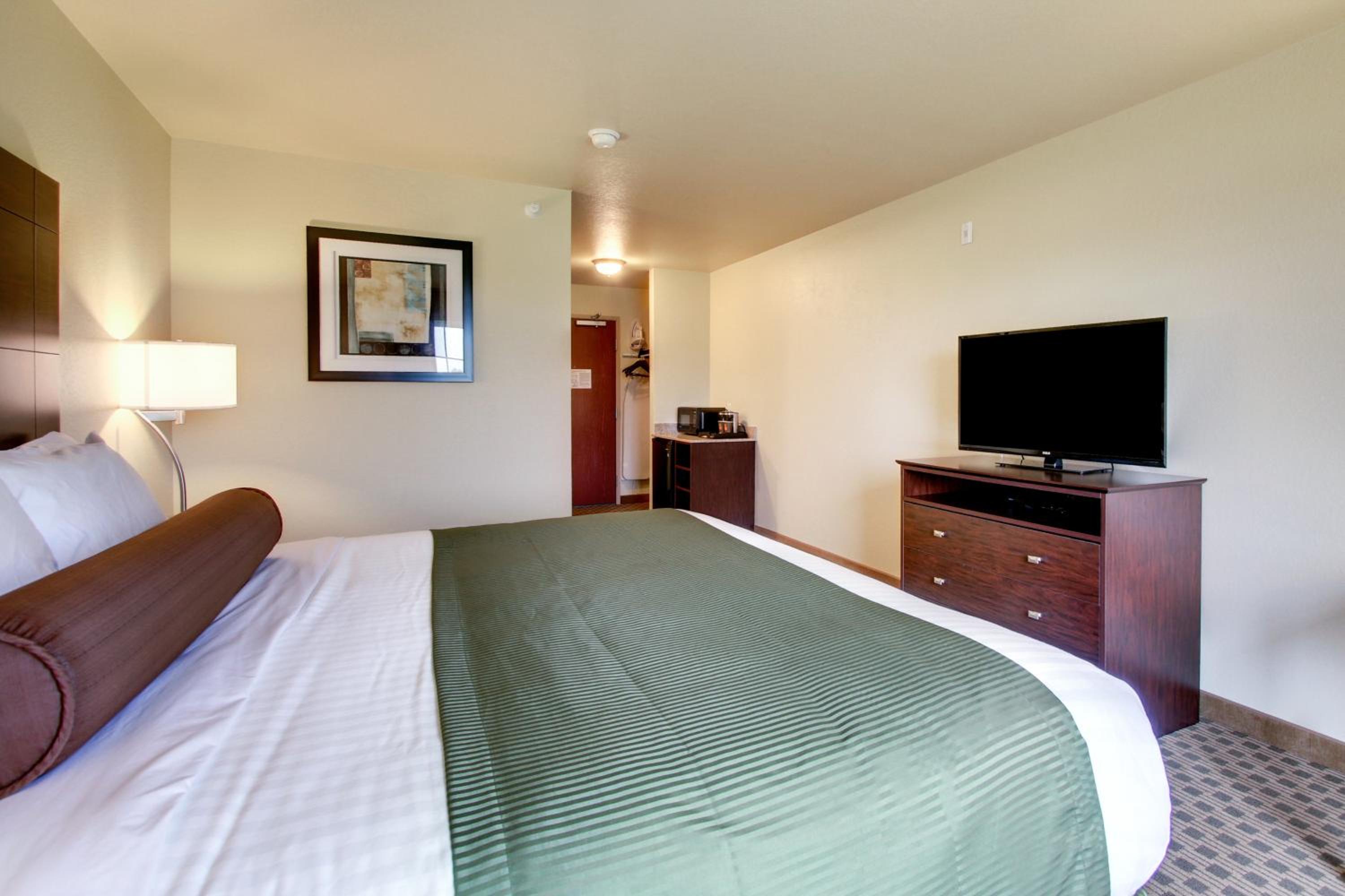 Cobblestone Inn & Suites - Schuyler