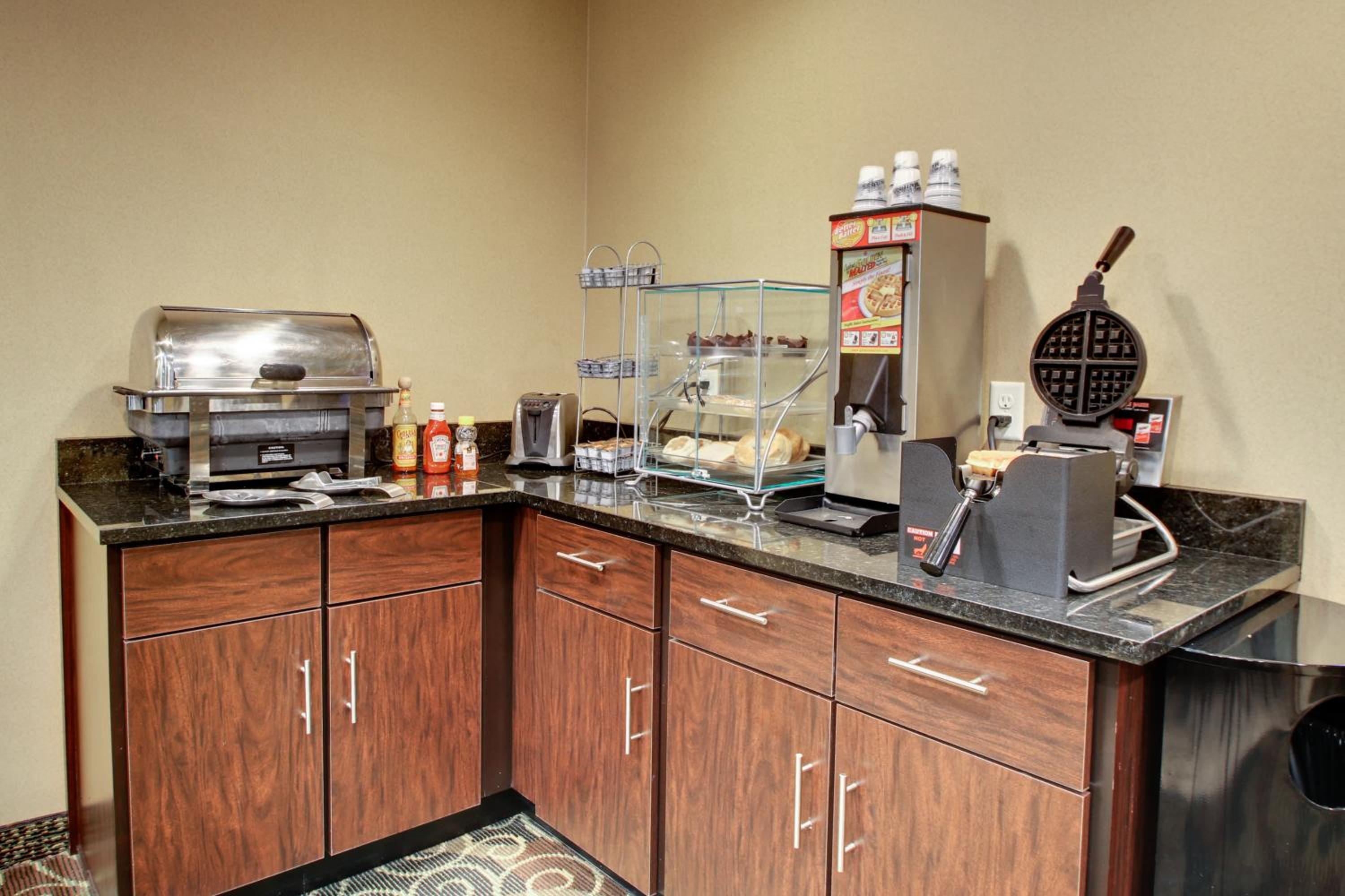 Cobblestone Inn & Suites - Schuyler