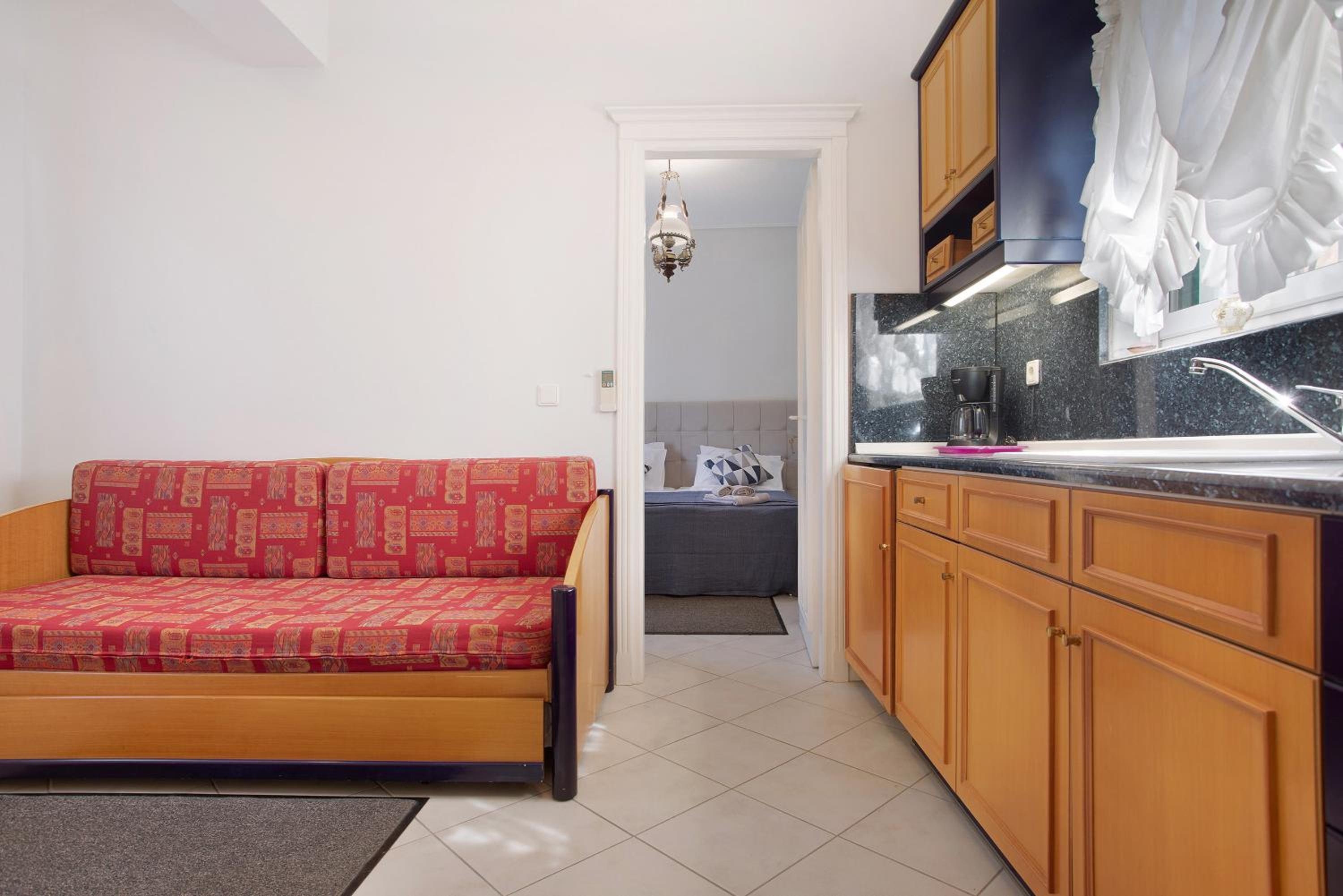 Olympia Holiday Home photo 5