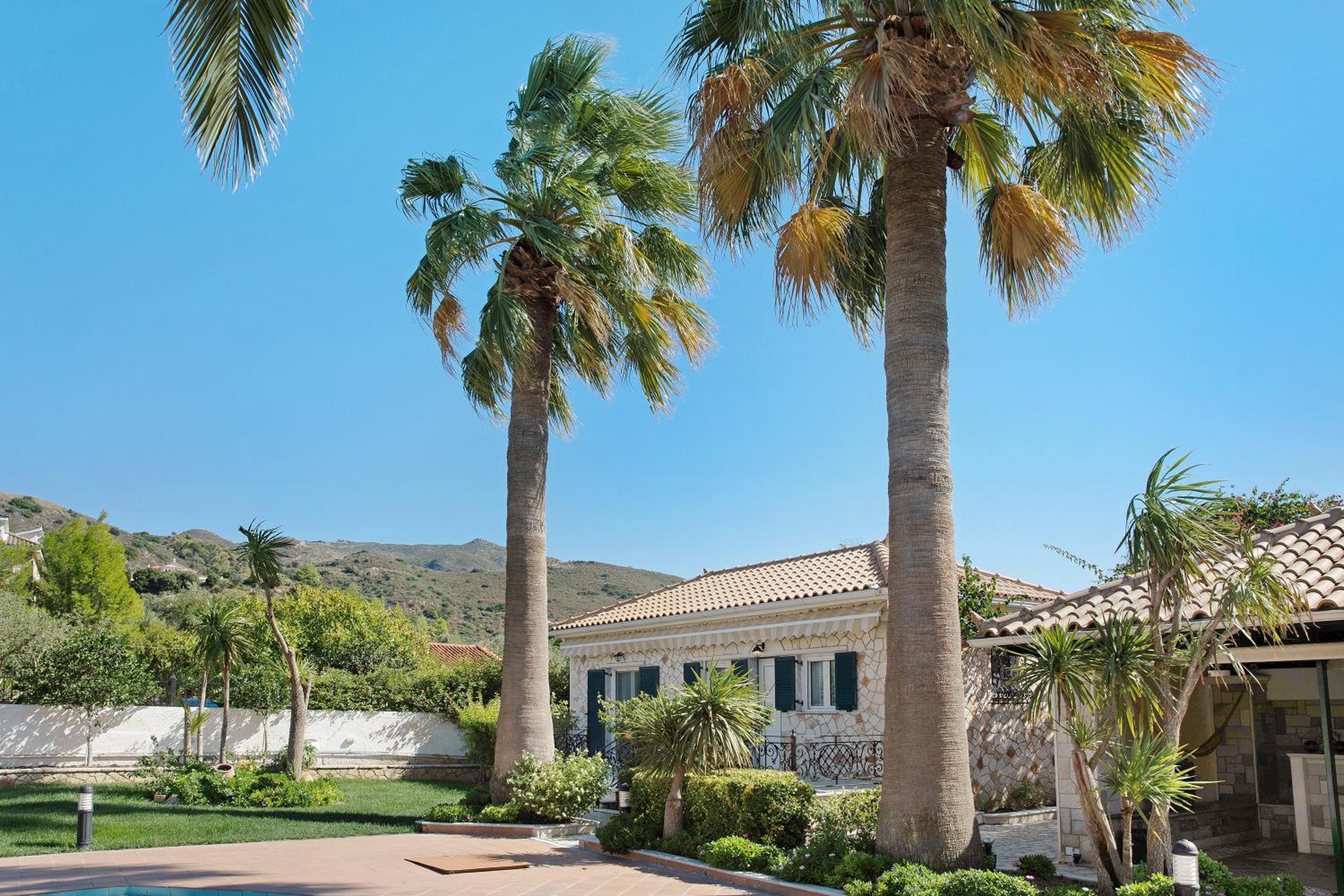 Olympia Holiday Home