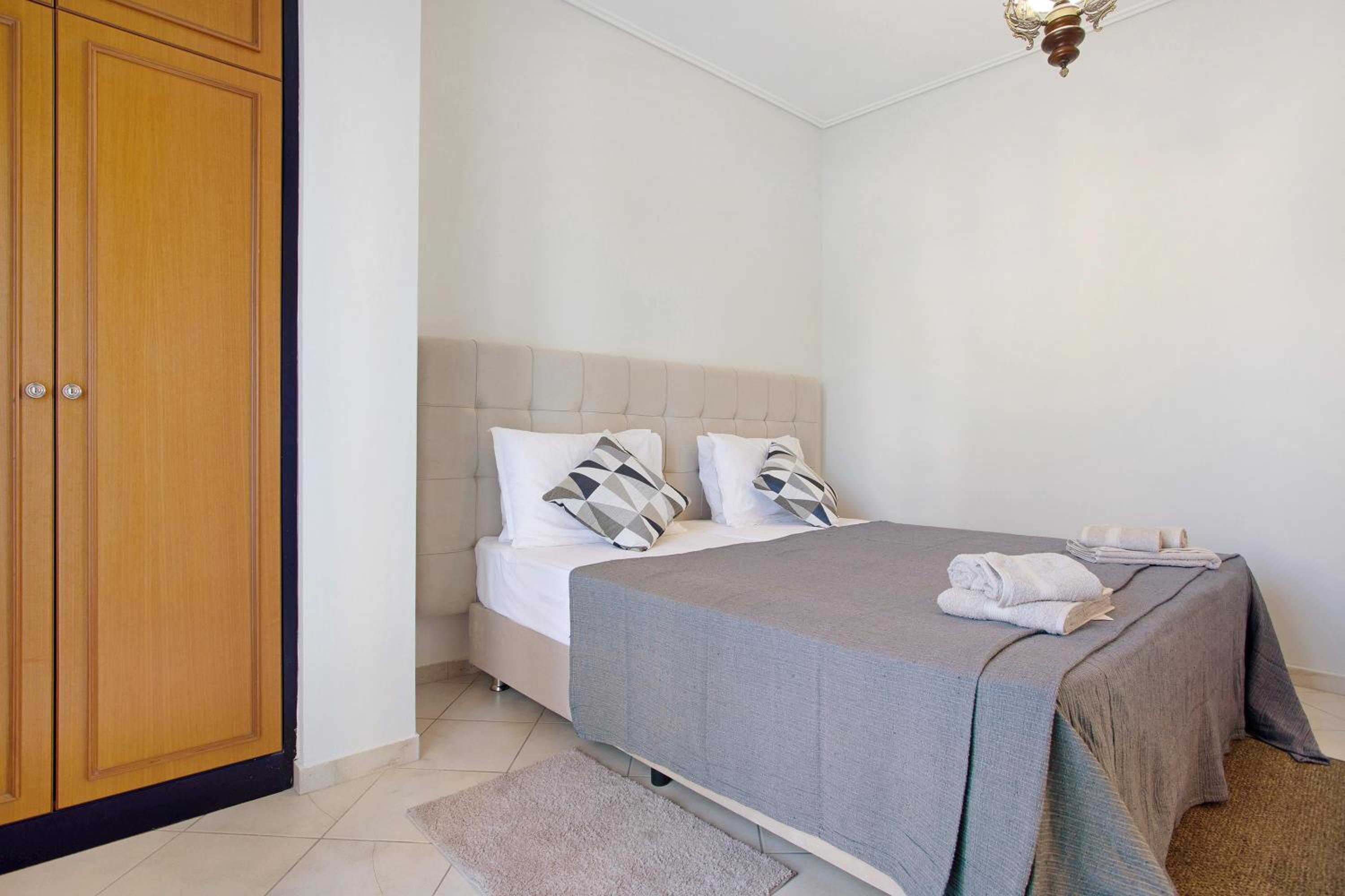 Olympia Holiday Home