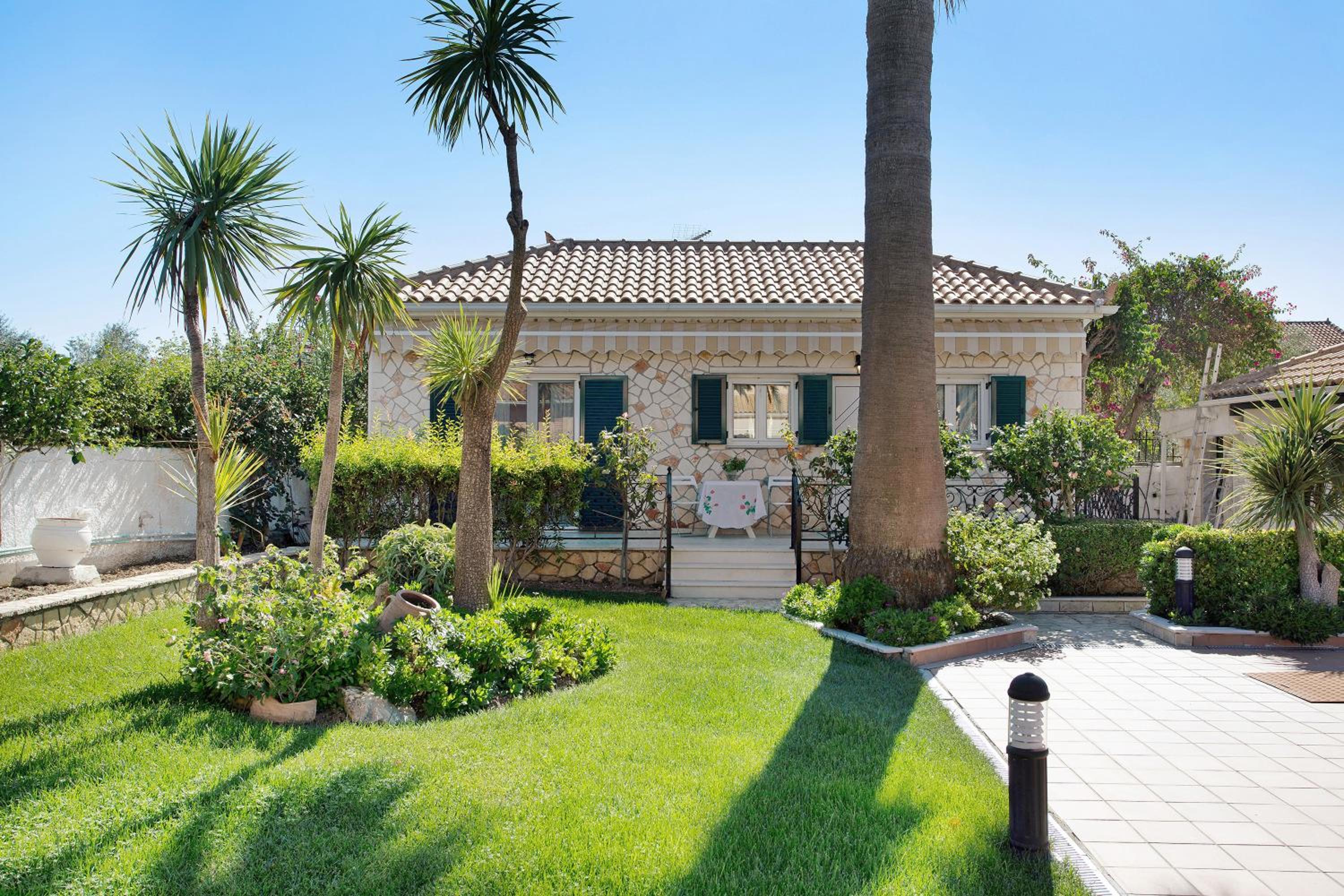 Olympia Holiday Home