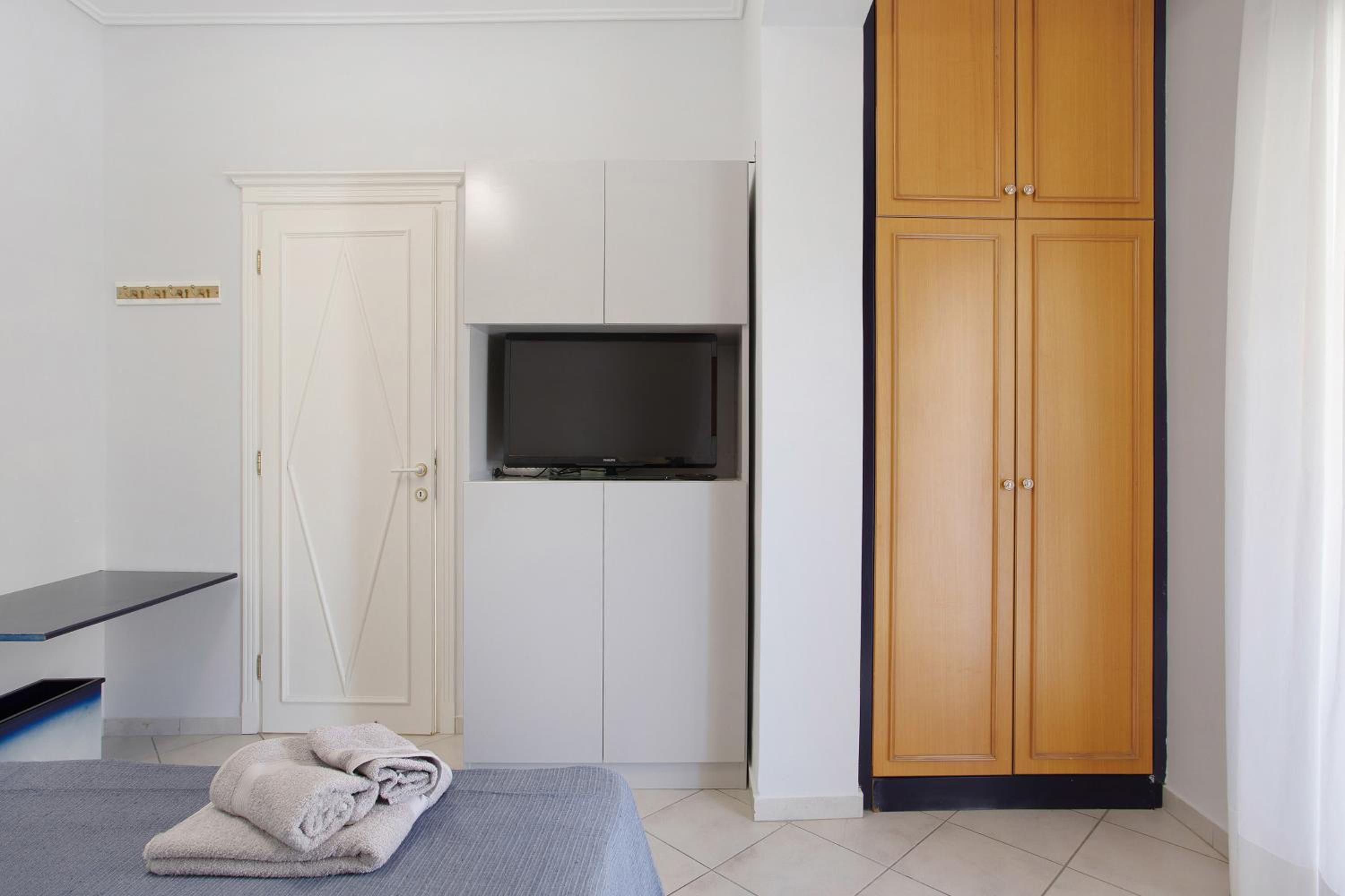 Olympia Holiday Home