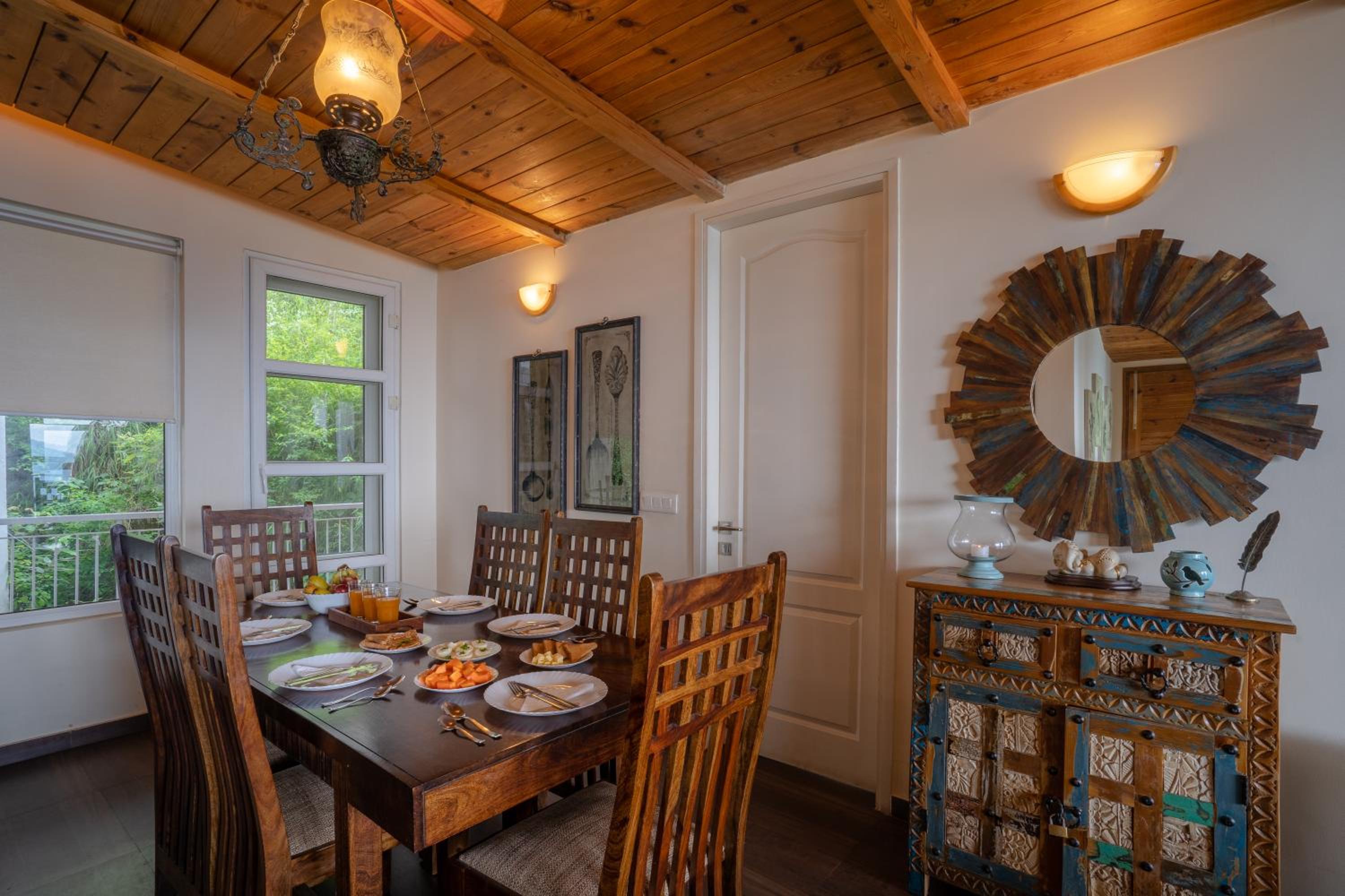 dining