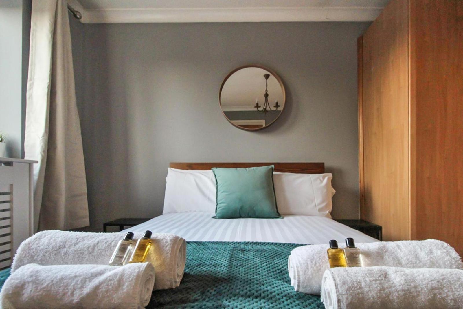 Comfortable 2 Bedroom House with Free Parking