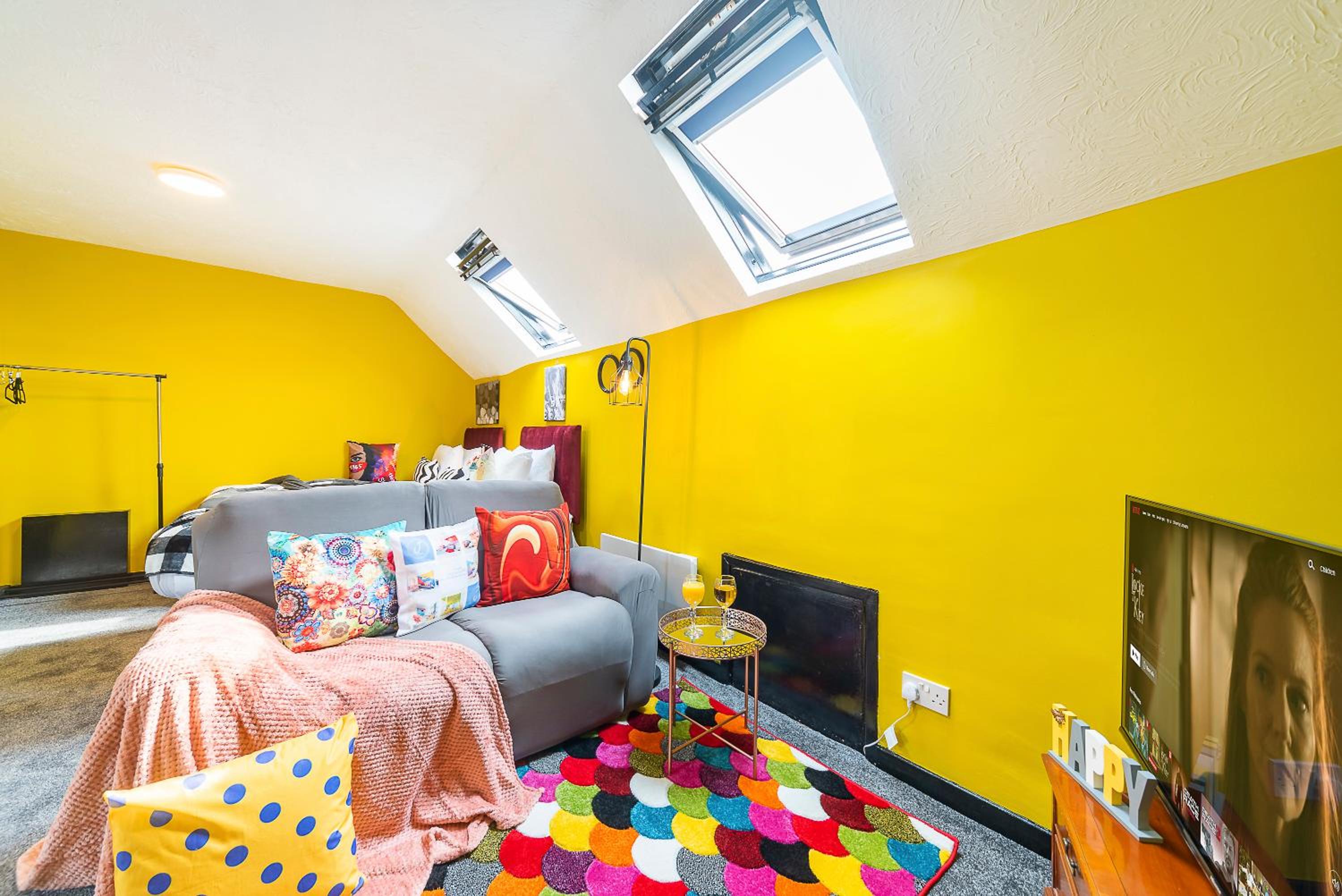 Jesouth Charming Superb Comfortable Pretty Studio Pad Wifi view 2