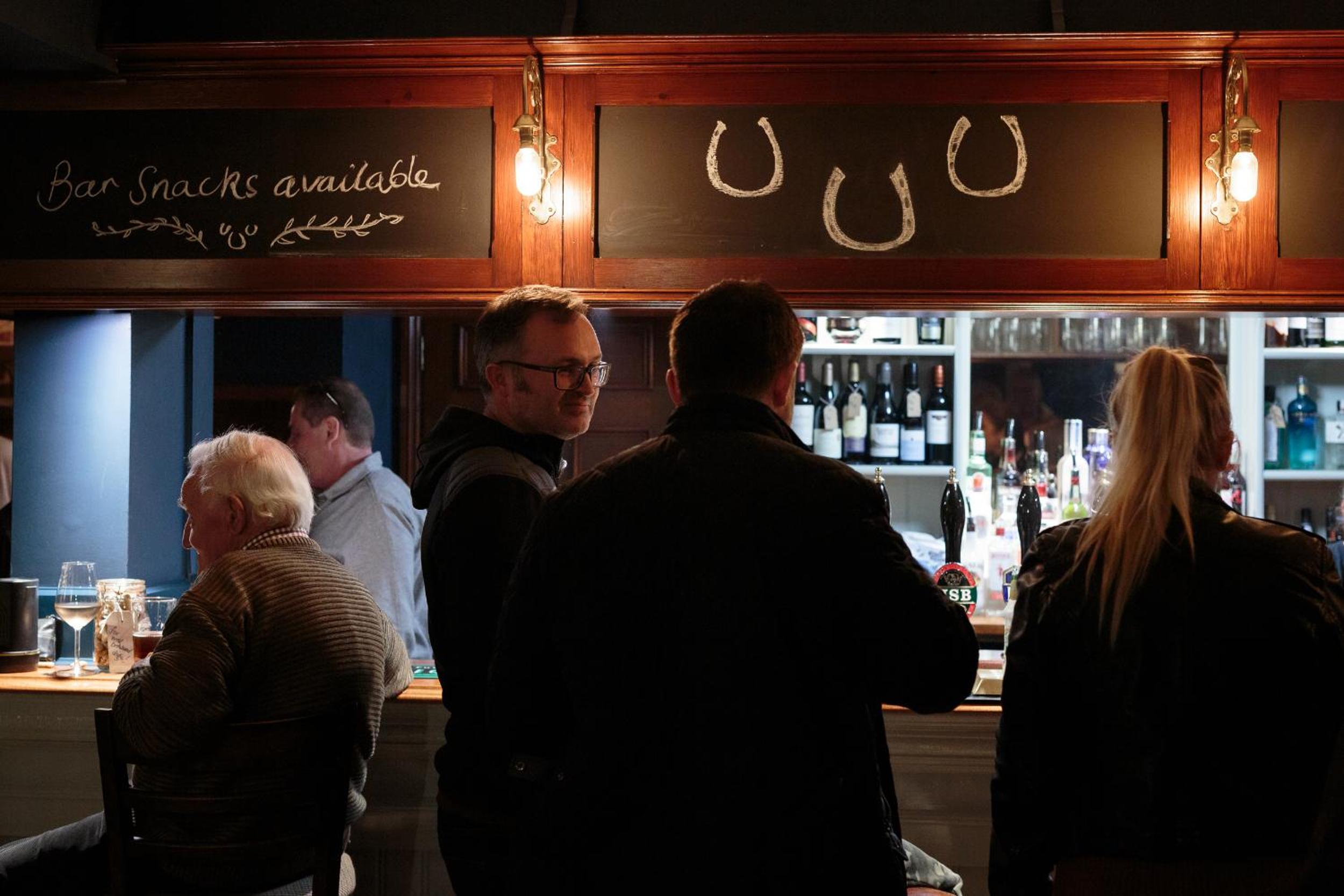 The Three Horseshoes East Worldham view 4