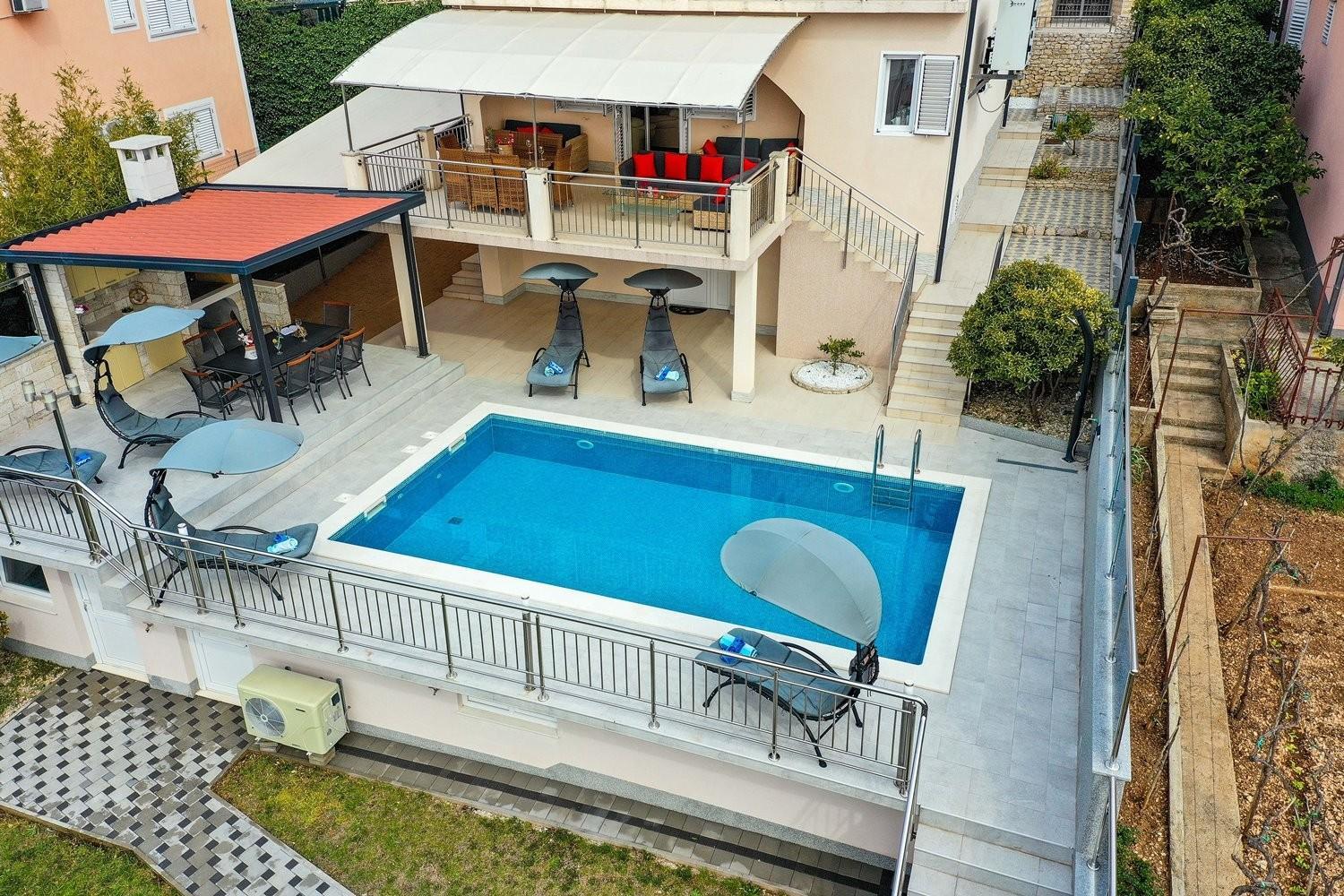Villa Urban view 4