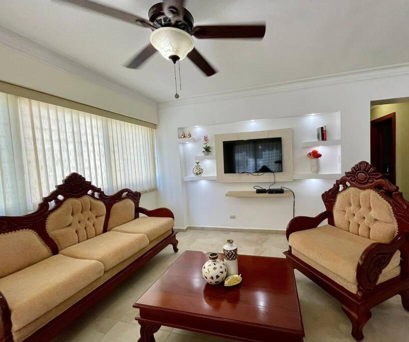 Spacious and Cozy apartment in the City