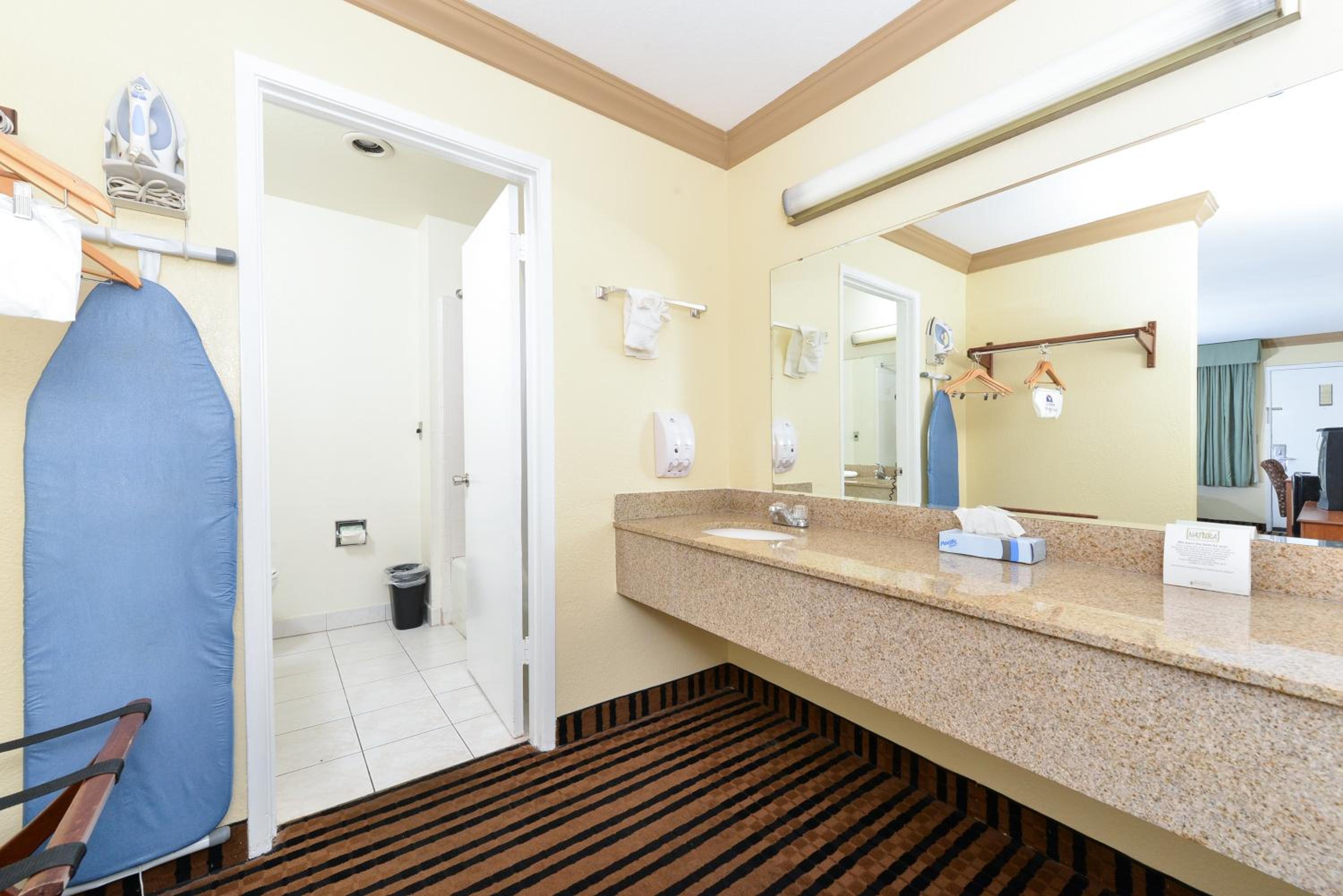 Vacaville Vacations - Americas Best Value Inn Vacaville - Property Image 15