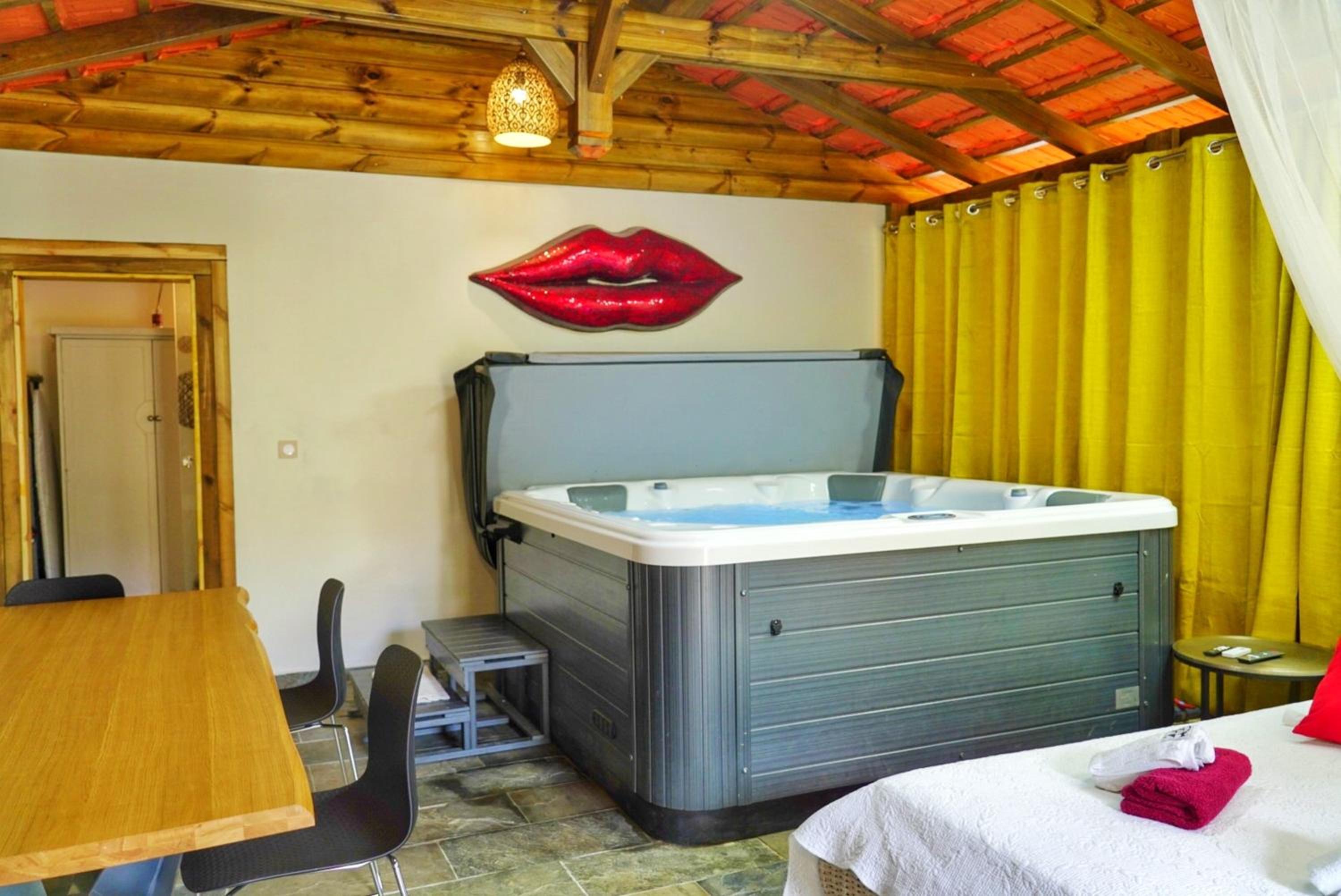 Maison charmante avec piscine et spa à Fort-de-France