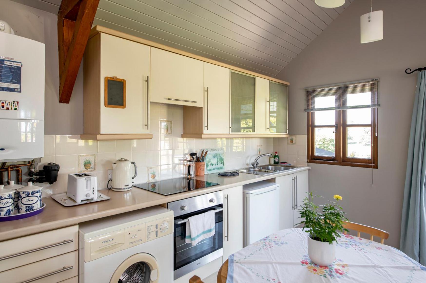 Beautiful Cottage With Stunning Views in Box