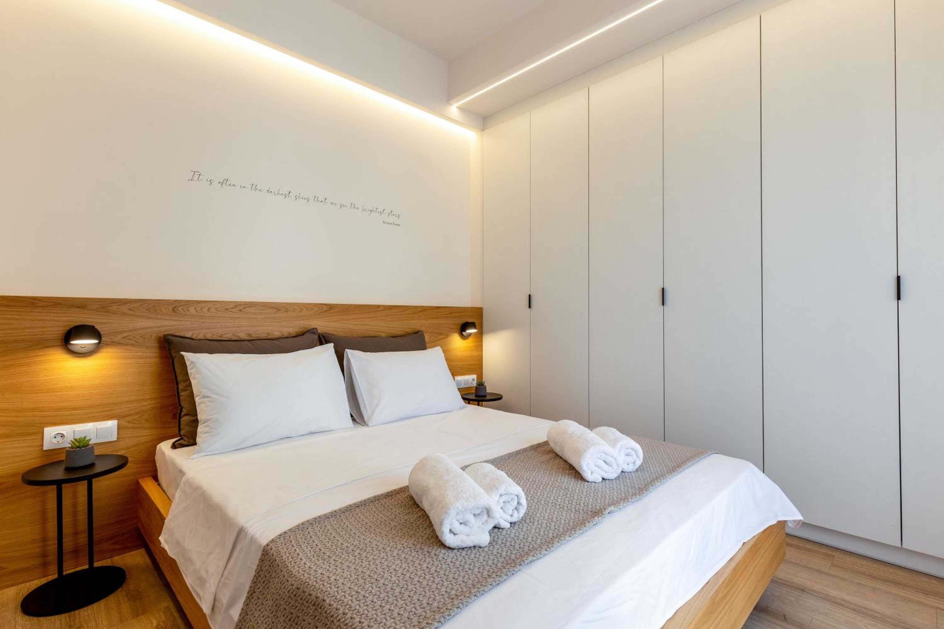 IO SUITES