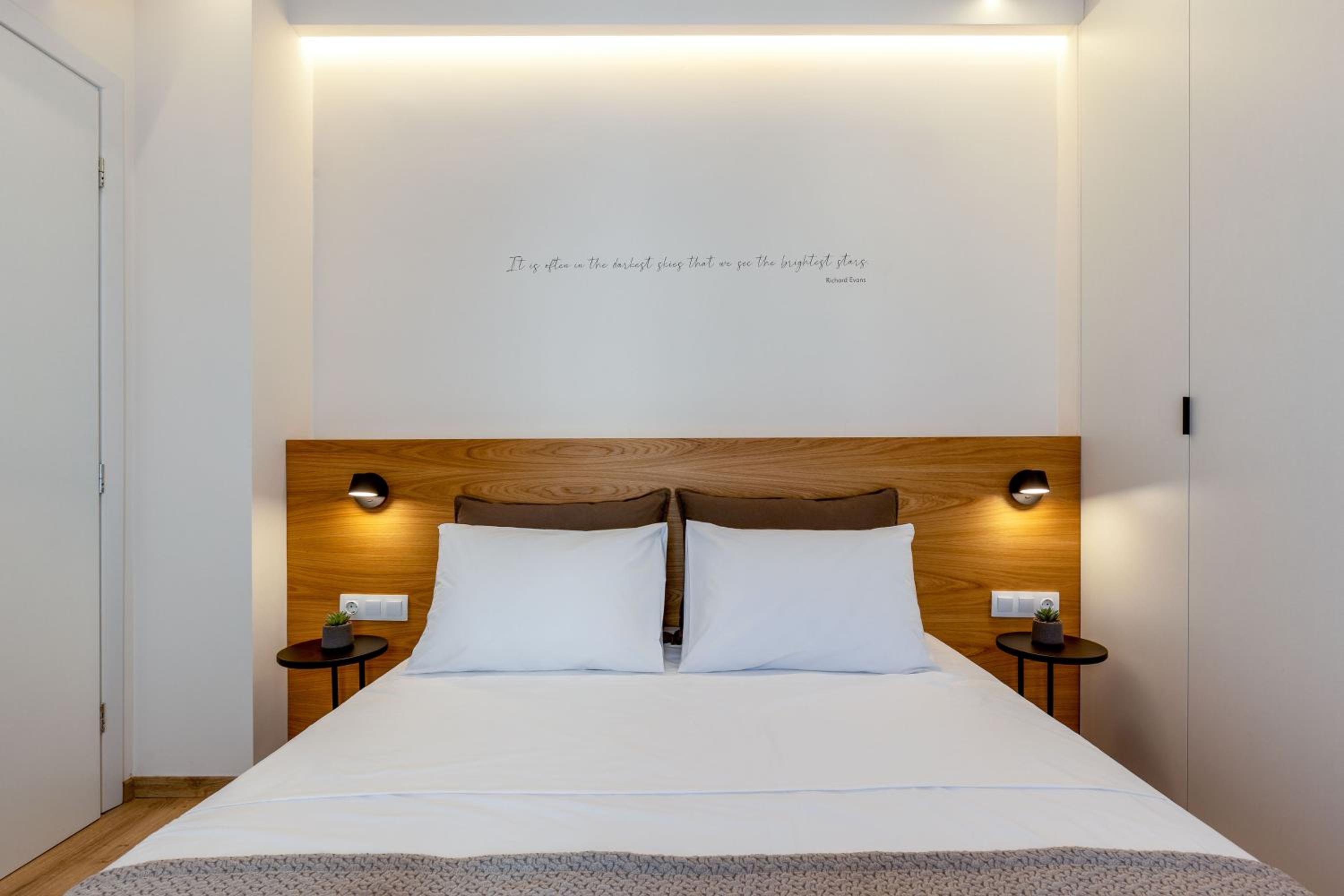 IO SUITES