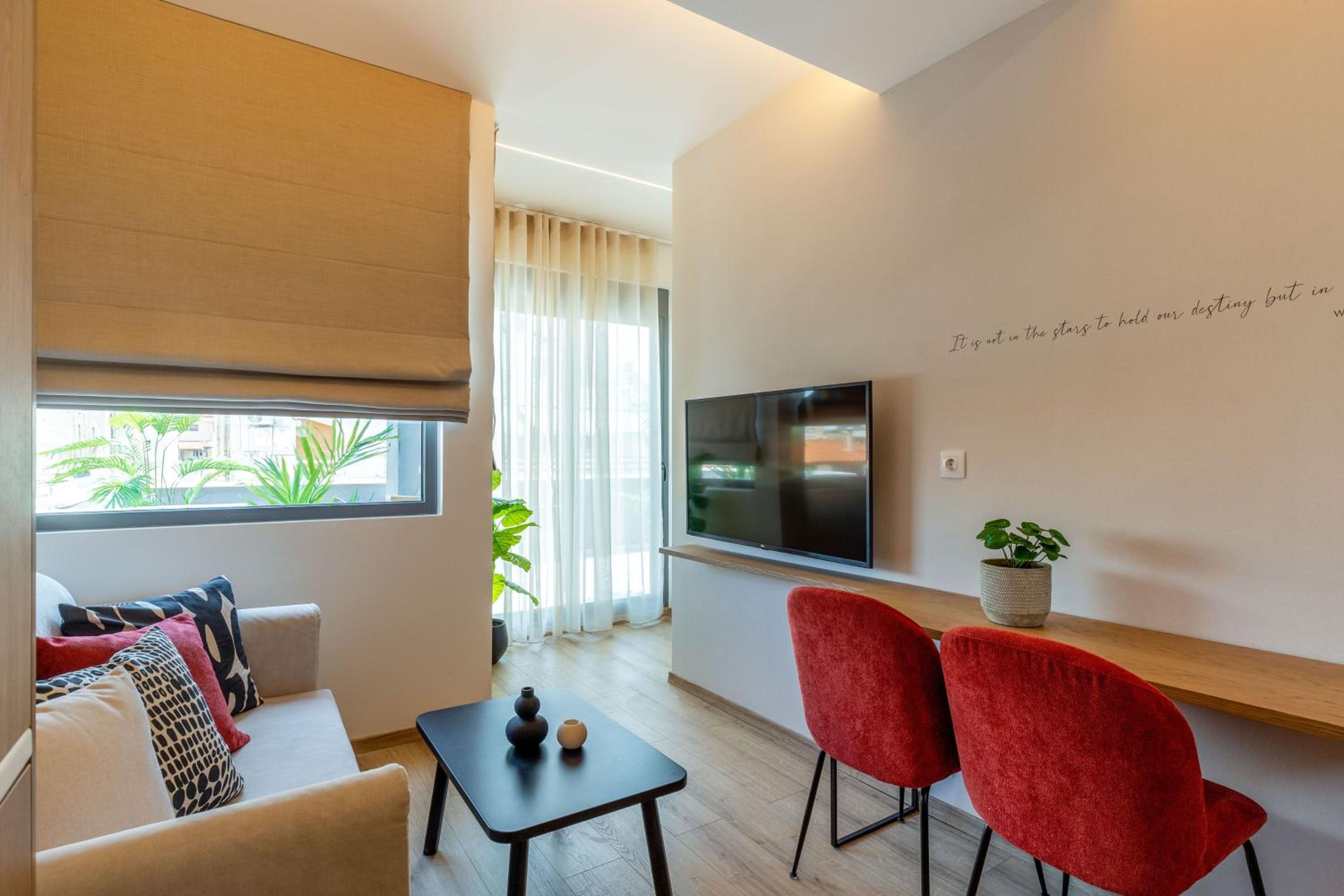 IO SUITES